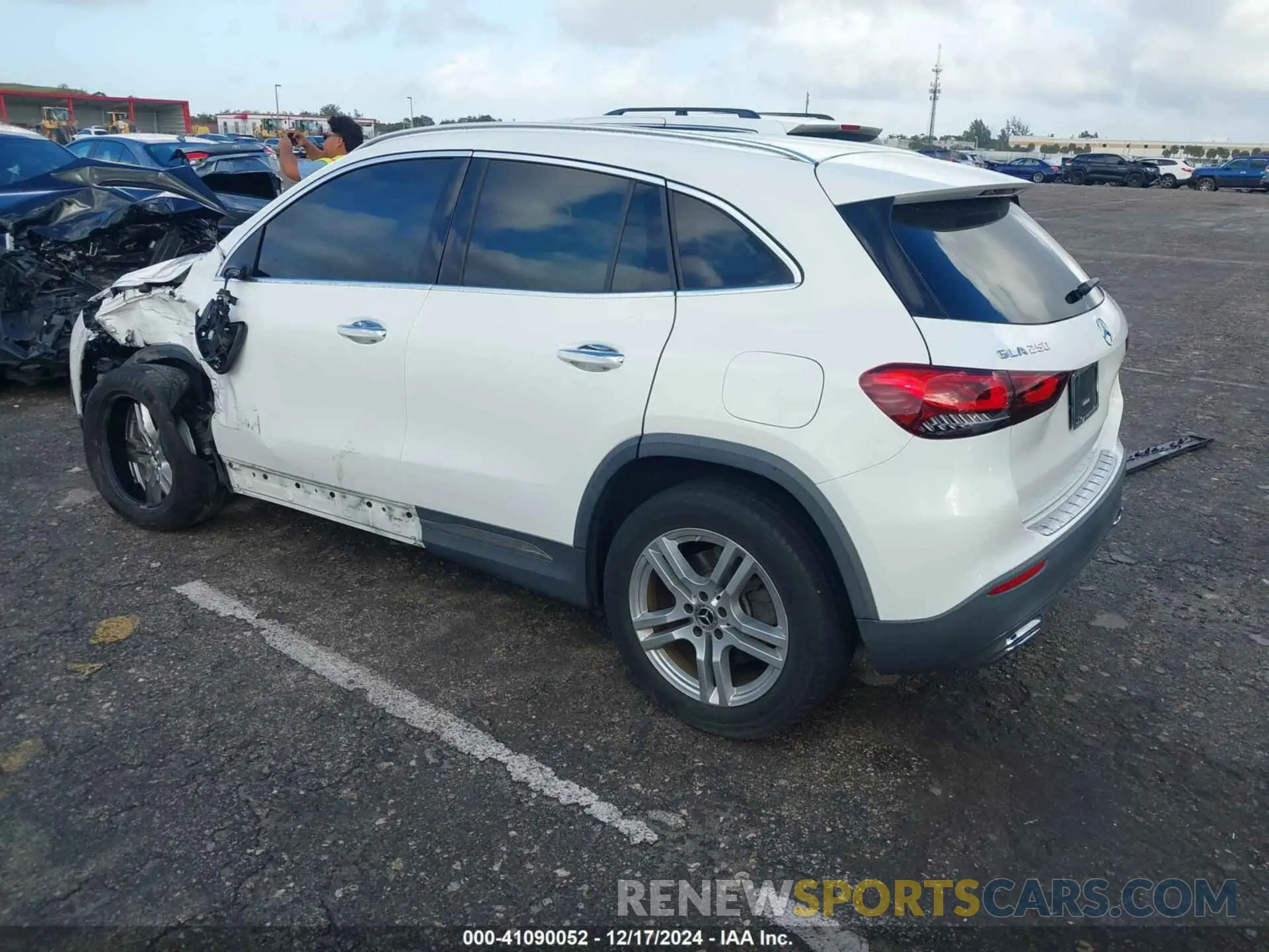 3 fotografías del automóvil dañado W1N4N4GB6MJ119715 MERCEDES-BENZ GLA 250 2021