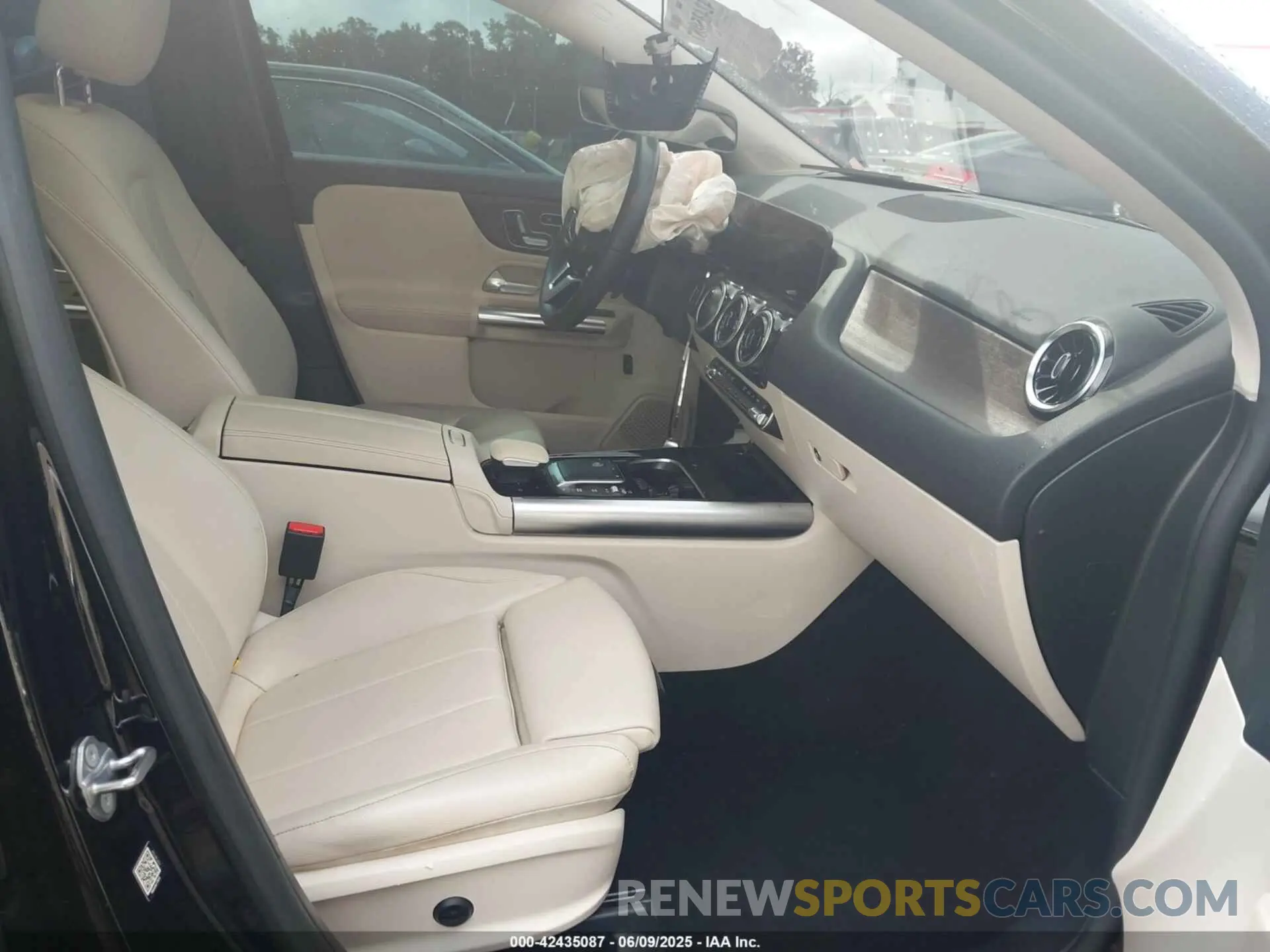 5 fotografías del automóvil dañado W1N4N4HB2MJ274406 MERCEDES-BENZ GLA 250 2021