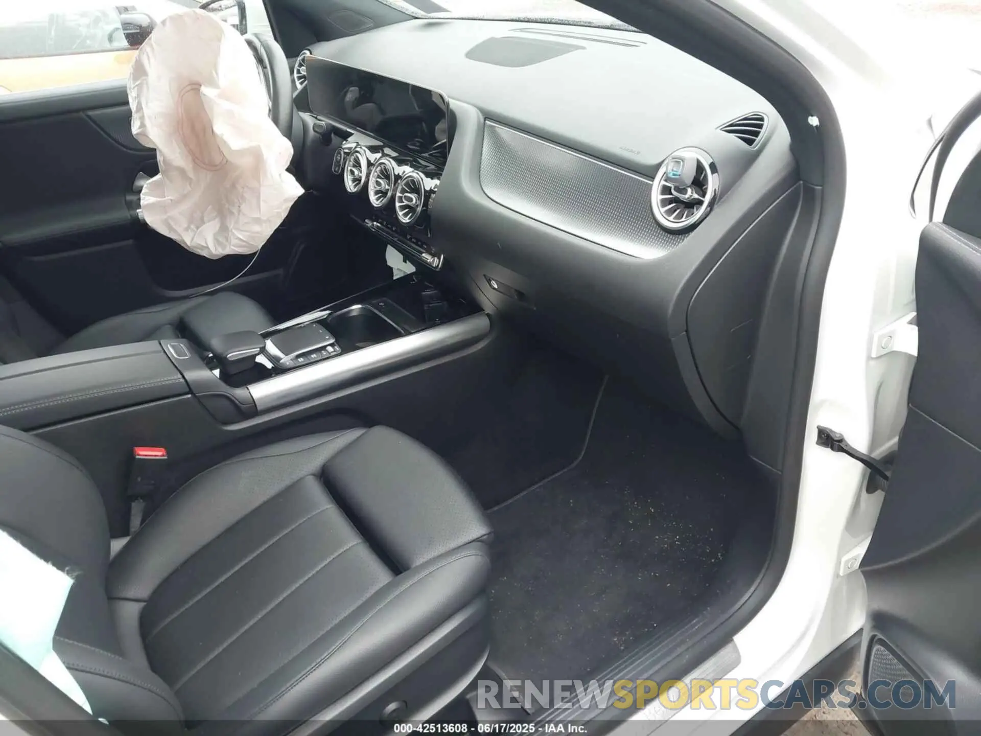 5 fotografías del automóvil dañado W1N4N4HB4MJ265366 MERCEDES-BENZ GLA 250 2021