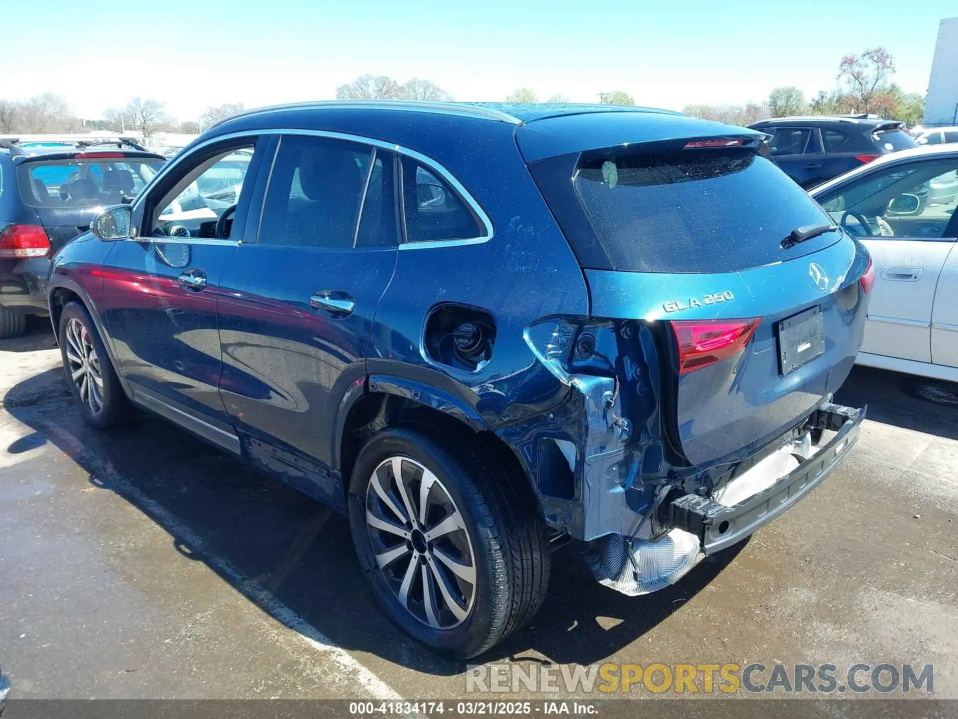 15 fotografías del automóvil dañado W1N4N4GB3NJ326127 MERCEDES-BENZ GLA 250 2022