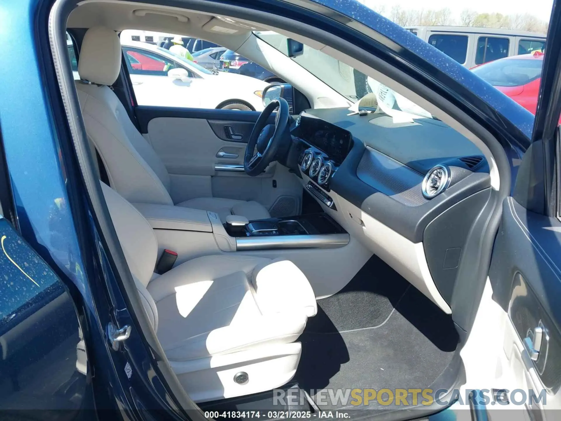 5 fotografías del automóvil dañado W1N4N4GB3NJ326127 MERCEDES-BENZ GLA 250 2022