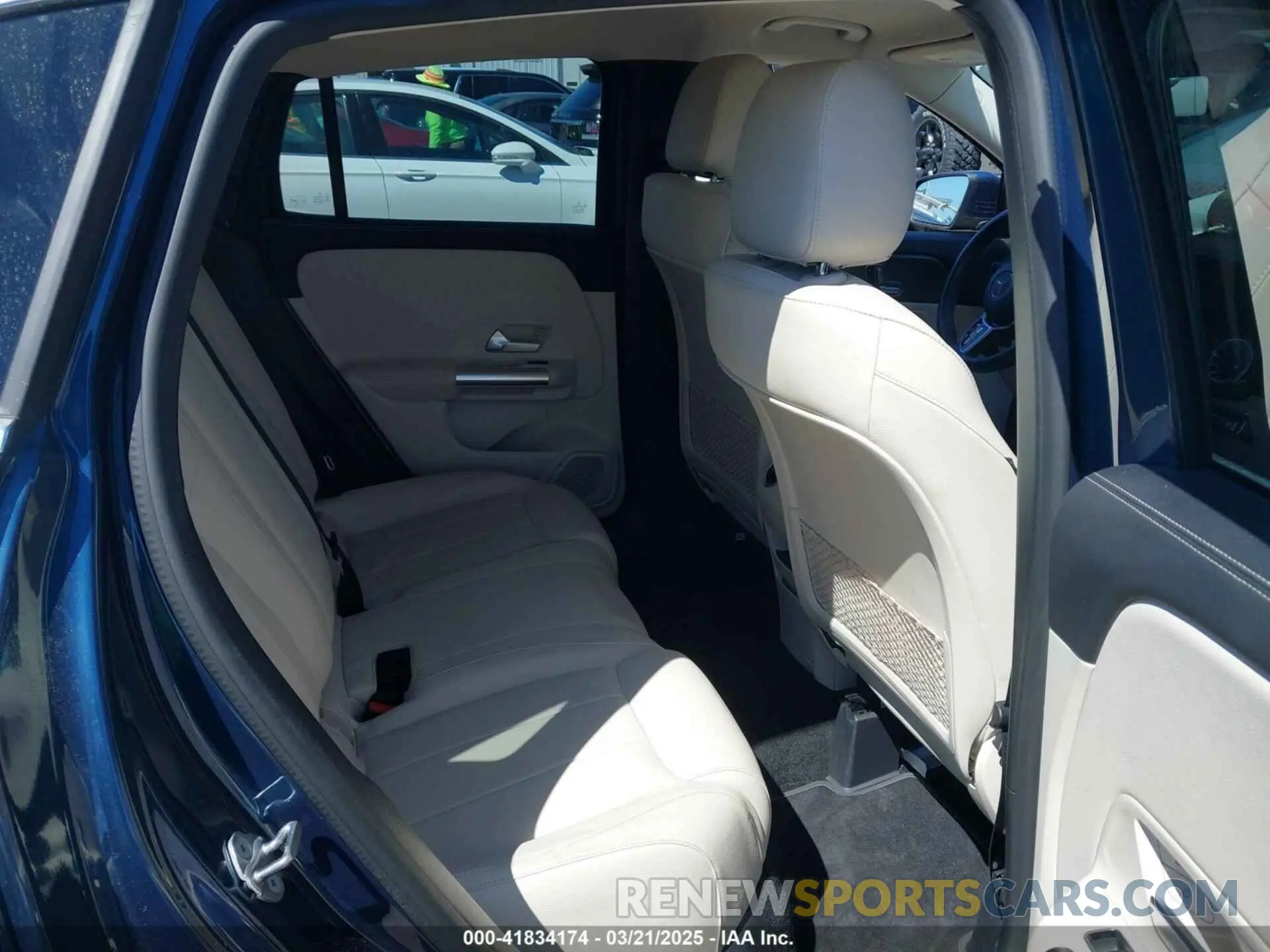 8 fotografías del automóvil dañado W1N4N4GB3NJ326127 MERCEDES-BENZ GLA 250 2022