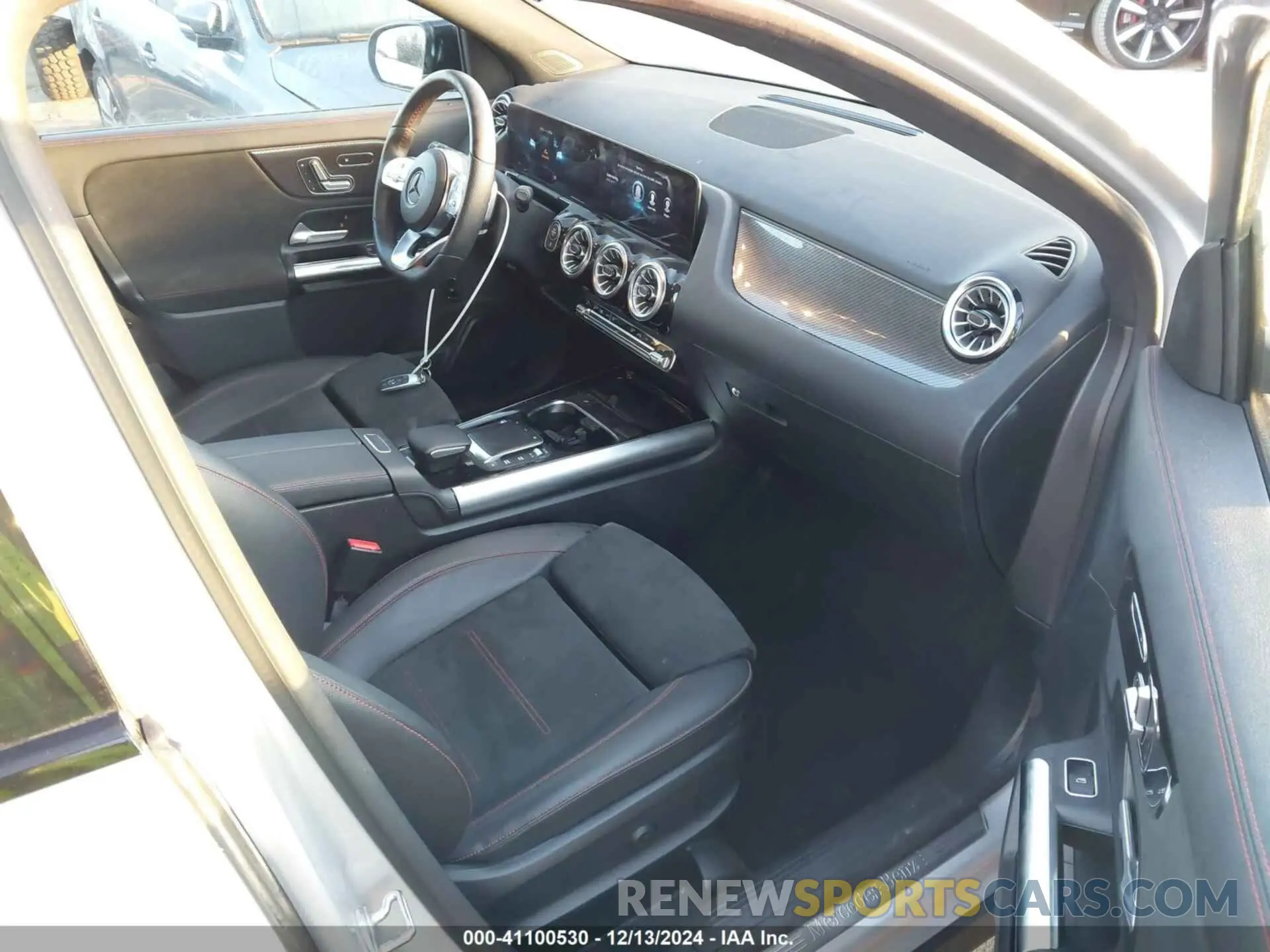 5 fotografías del automóvil dañado W1N4N4GBXNJ325704 MERCEDES-BENZ GLA 250 2022