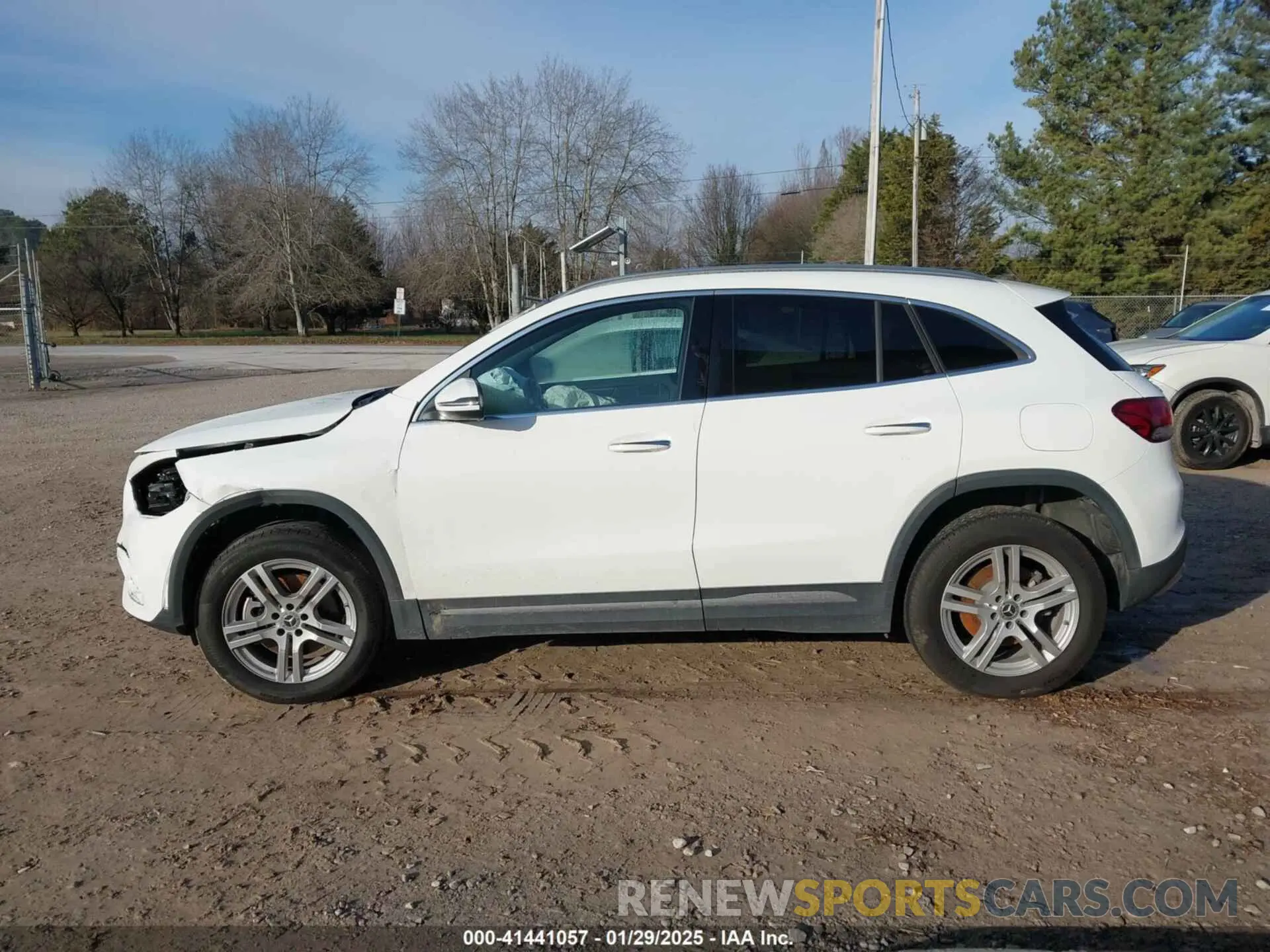 14 fotografías del automóvil dañado W1N4N4GB0PJ448110 MERCEDES-BENZ GLA 250 2023