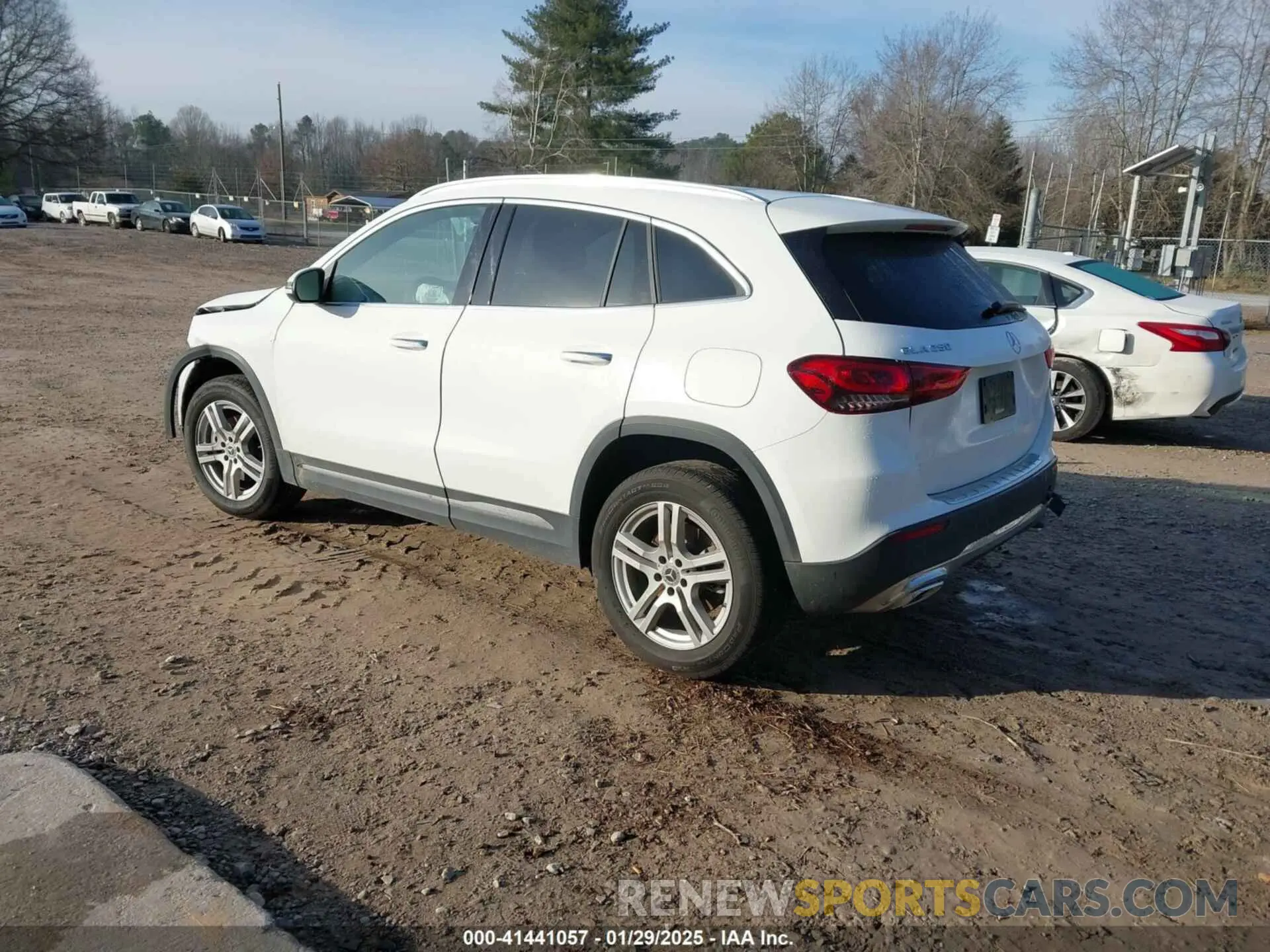 3 fotografías del automóvil dañado W1N4N4GB0PJ448110 MERCEDES-BENZ GLA 250 2023