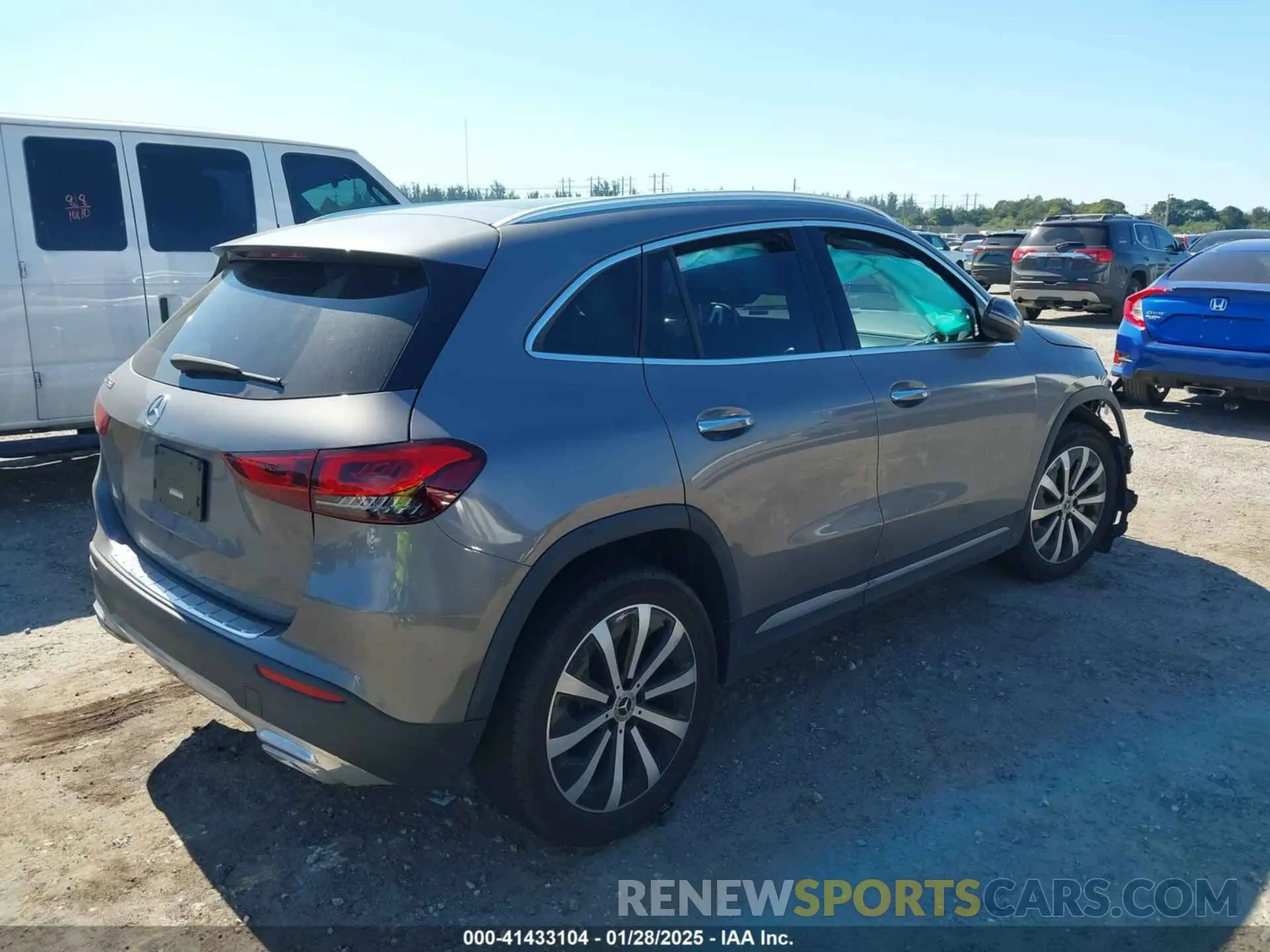 4 fotografías del automóvil dañado W1N4N4GB0PJ521895 MERCEDES-BENZ GLA 250 2023