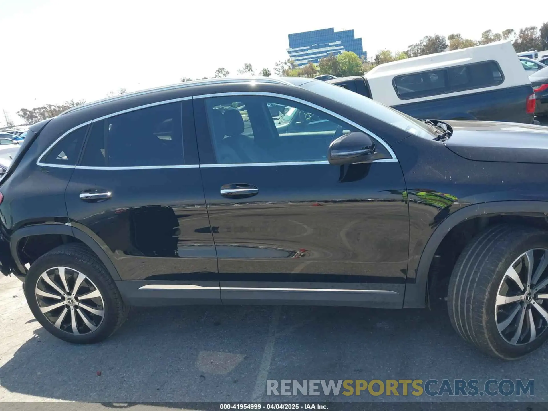 13 fotografías del automóvil dañado W1N4N4GB1PJ510839 MERCEDES-BENZ GLA 250 2023