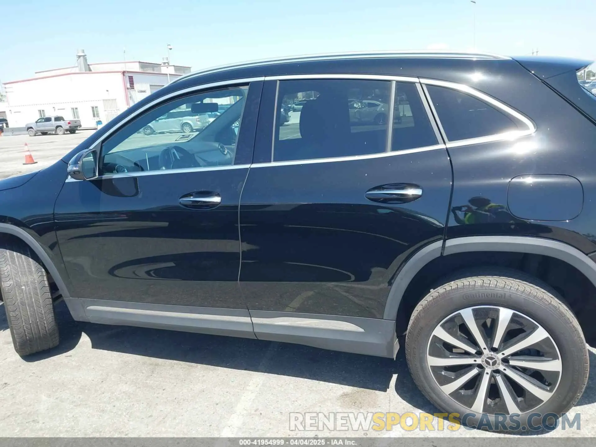14 fotografías del automóvil dañado W1N4N4GB1PJ510839 MERCEDES-BENZ GLA 250 2023