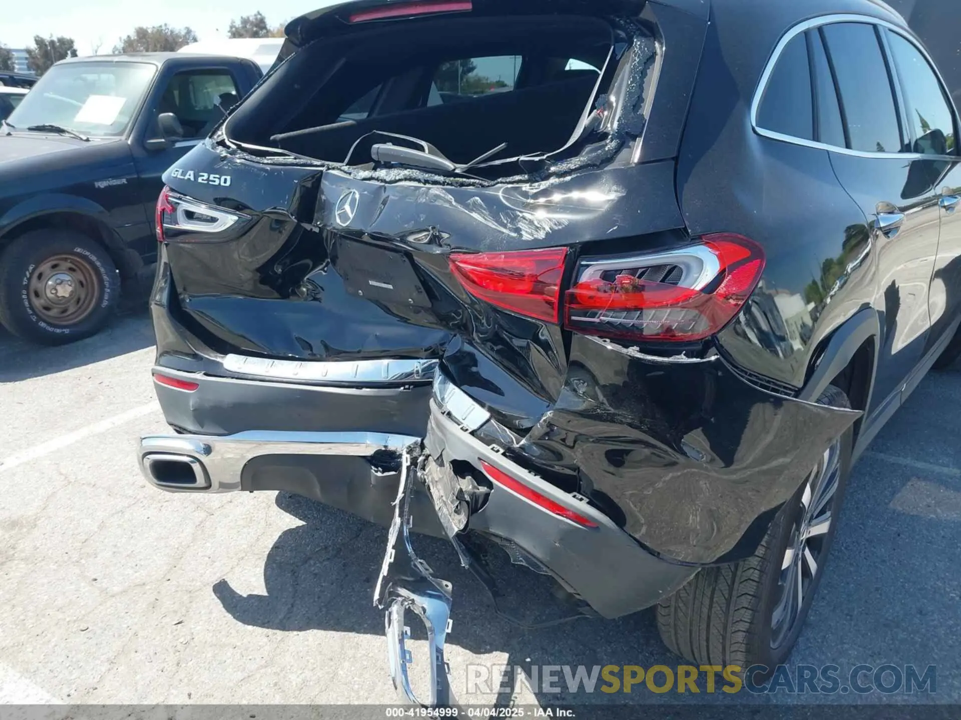 17 fotografías del automóvil dañado W1N4N4GB1PJ510839 MERCEDES-BENZ GLA 250 2023