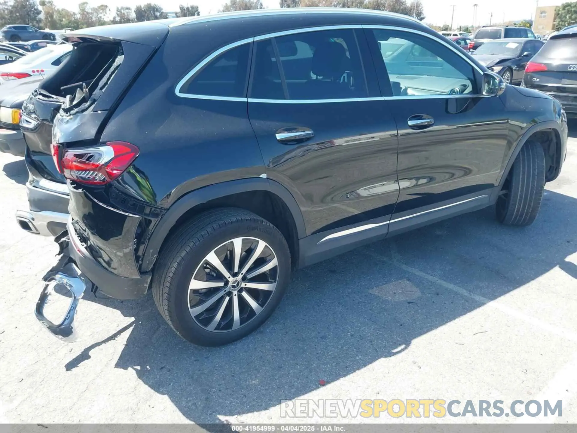 4 fotografías del automóvil dañado W1N4N4GB1PJ510839 MERCEDES-BENZ GLA 250 2023