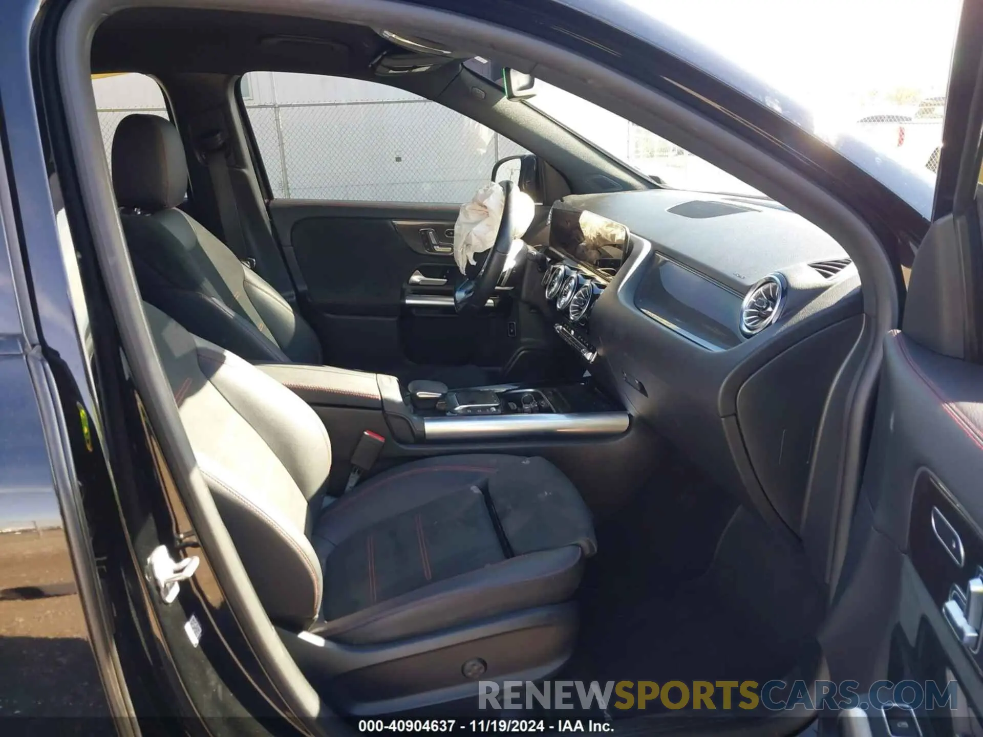 5 fotografías del automóvil dañado W1N4N4GB6PJ518287 MERCEDES-BENZ GLA 250 2023
