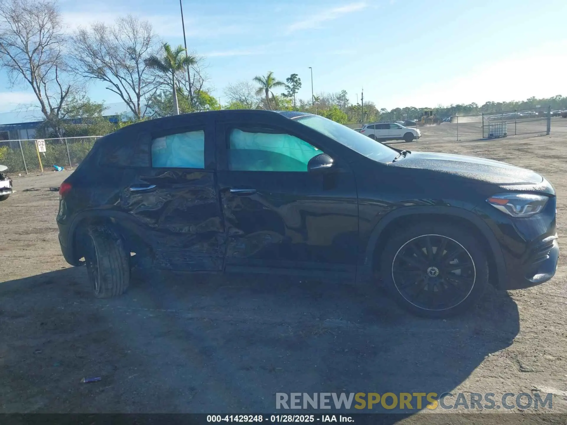 12 fotografías del automóvil dañado W1N4N4GBXPJ499517 MERCEDES-BENZ GLA 250 2023