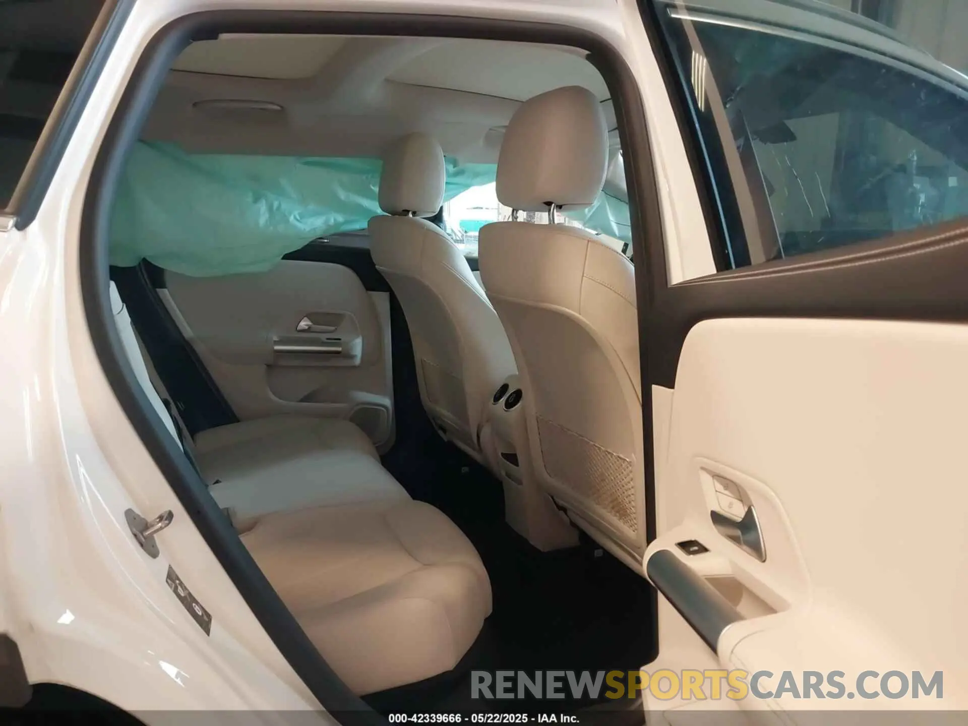 8 fotografías del automóvil dañado W1N4N4HB3PJ479110 MERCEDES-BENZ GLA 250 2023