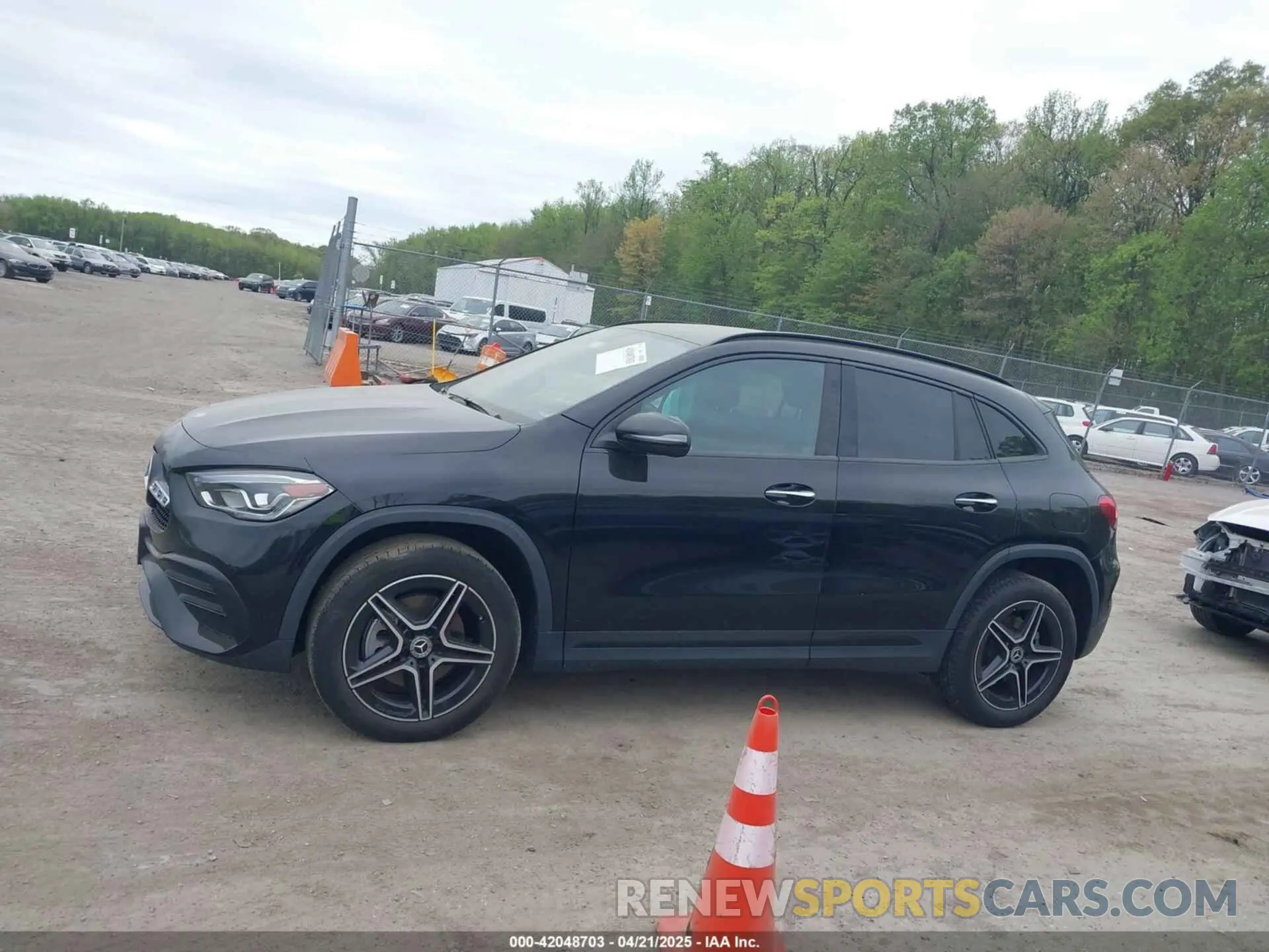 14 fotografías del automóvil dañado W1N4N4HB3PJ506550 MERCEDES-BENZ GLA 250 2023