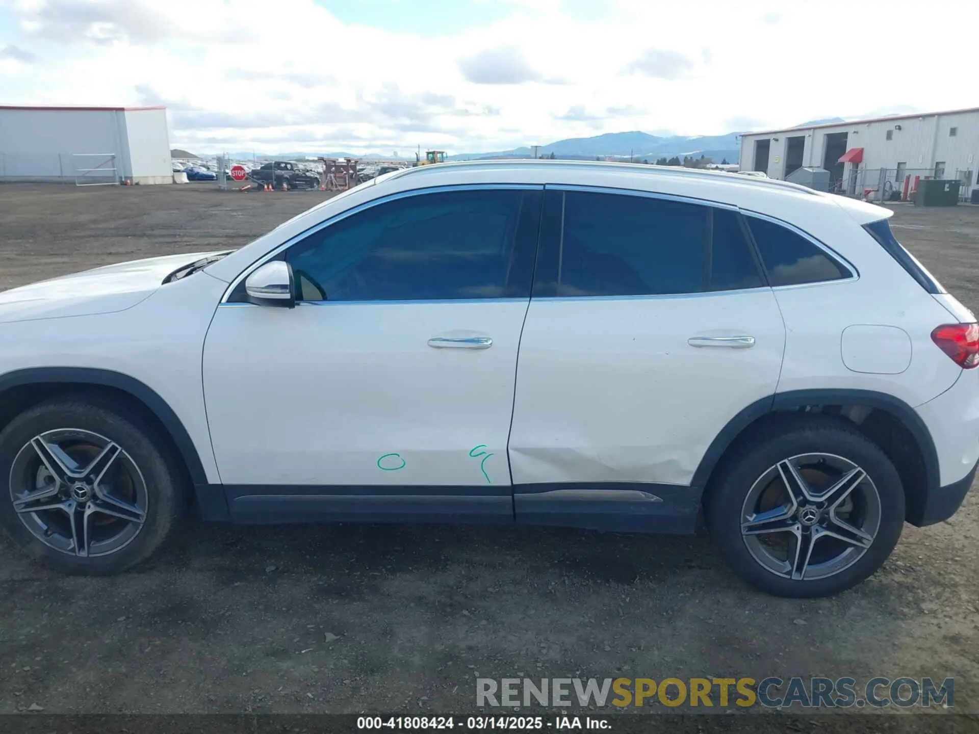 14 fotografías del automóvil dañado W1N4N4HB6PJ487038 MERCEDES-BENZ GLA 250 2023
