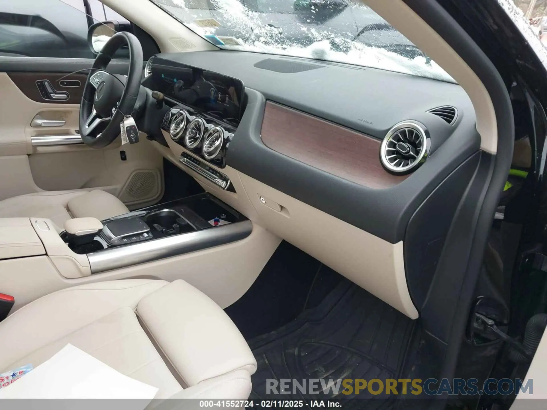 5 fotografías del automóvil dañado W1N4N4HB7PJ429679 MERCEDES-BENZ GLA 250 2023