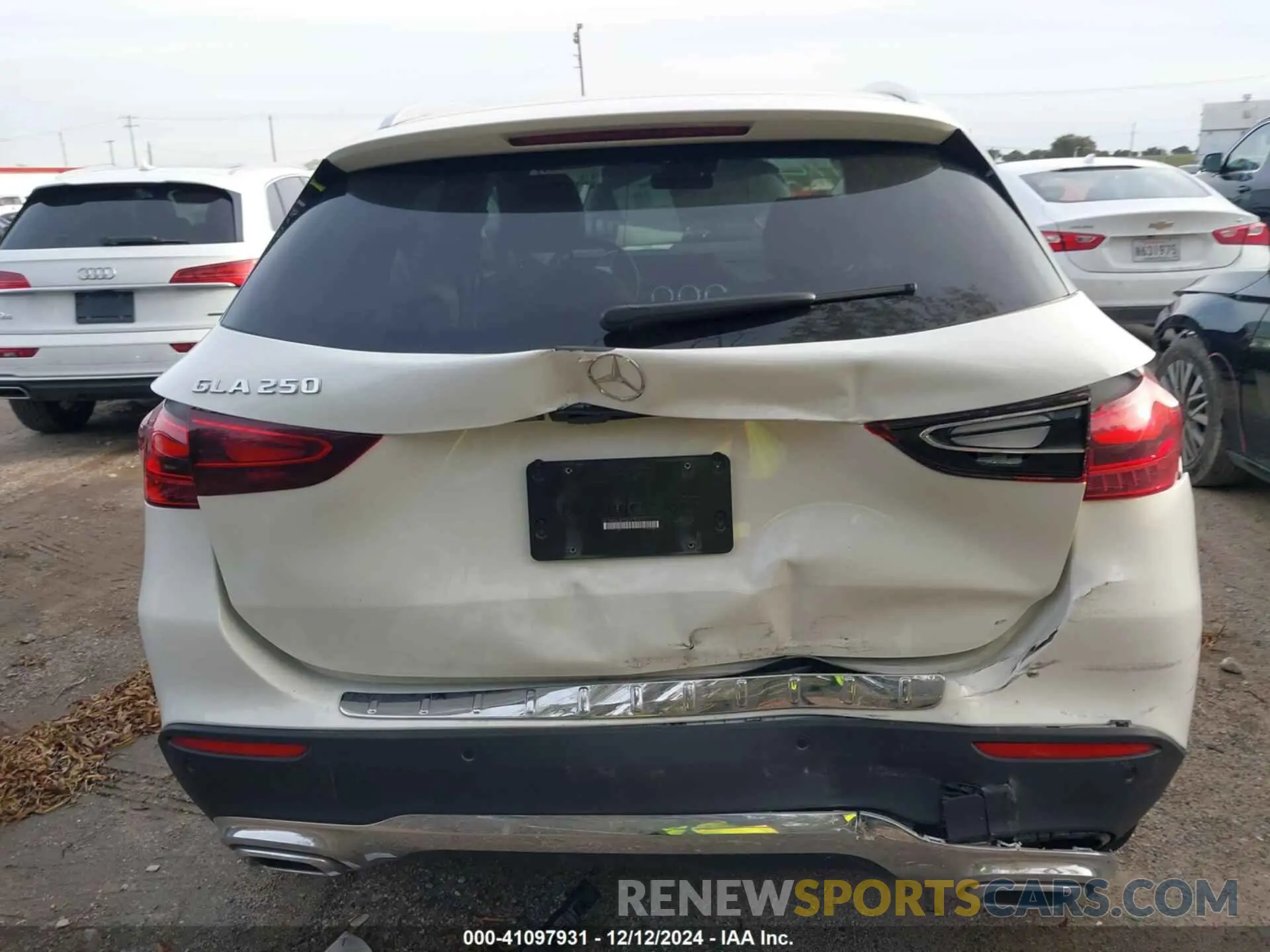 15 fotografías del automóvil dañado W1N4N4GB3SJ637911 MERCEDES-BENZ GLA 250 2025