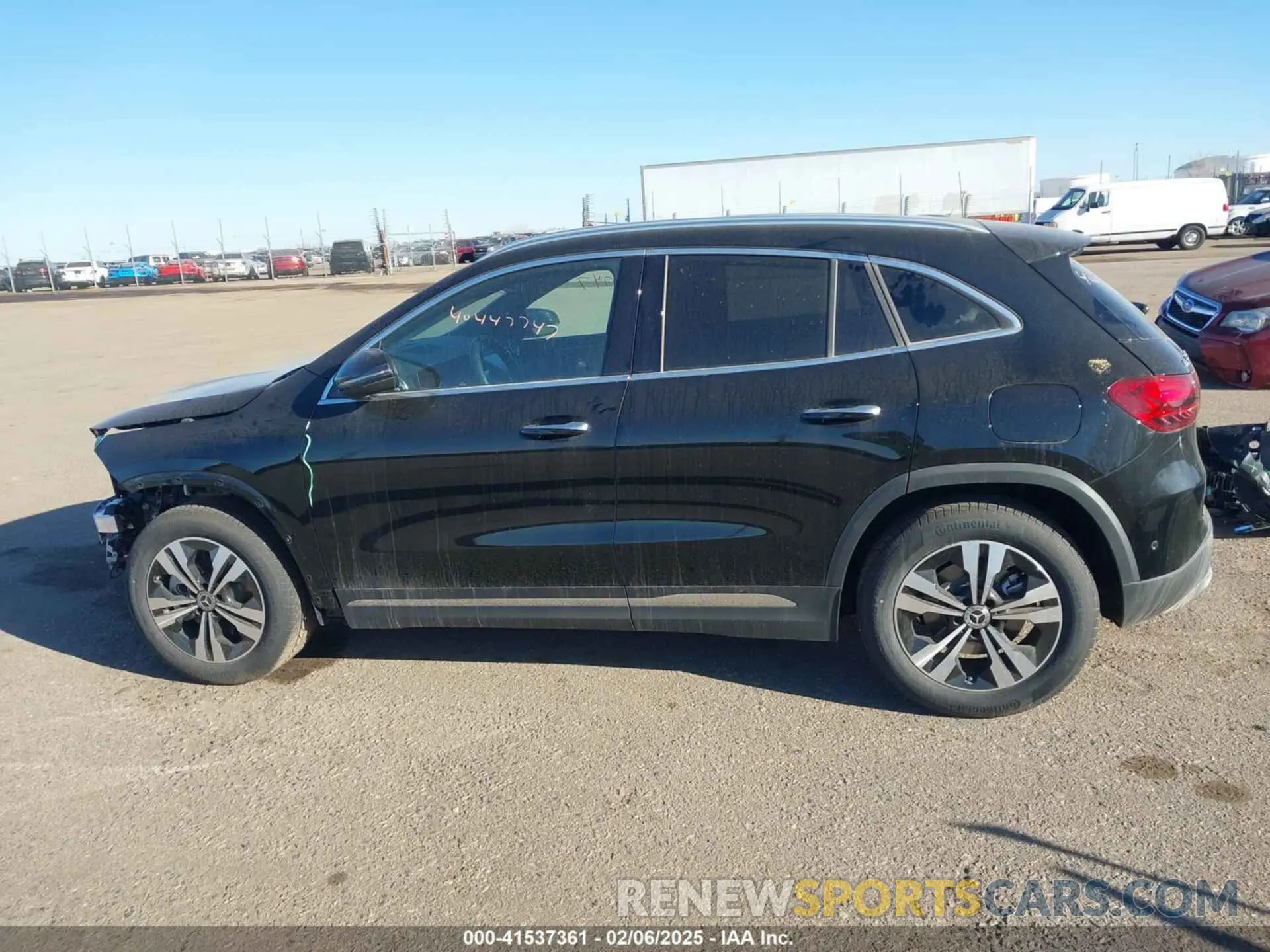15 fotografías del automóvil dañado W1N4N4HBOSJ651134 MERCEDES-BENZ GLA 250 2025