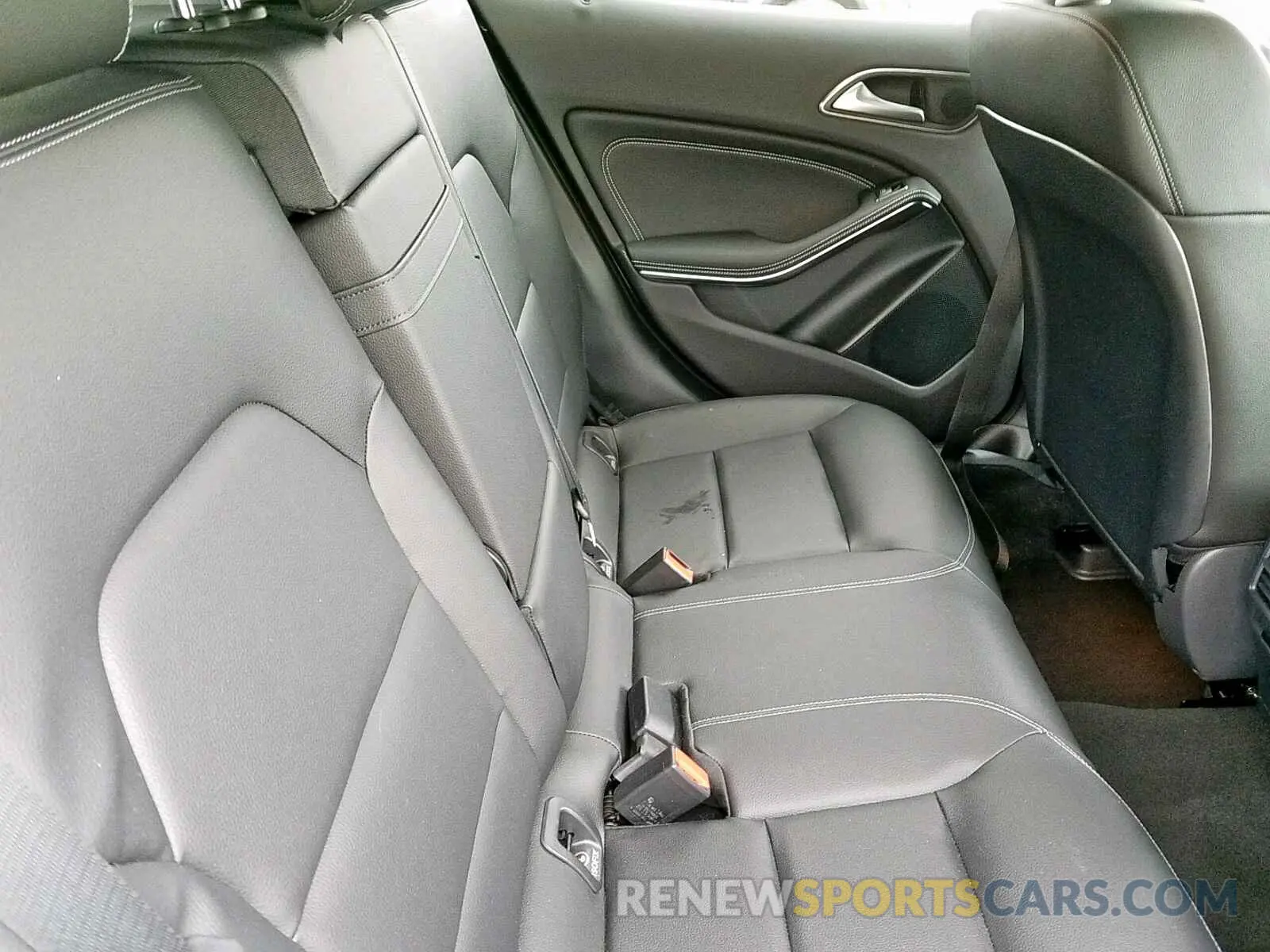 6 fotografías del automóvil dañado WDCTG4GB0KJ622371 MERCEDES-BENZ GLA 250 4M 2019