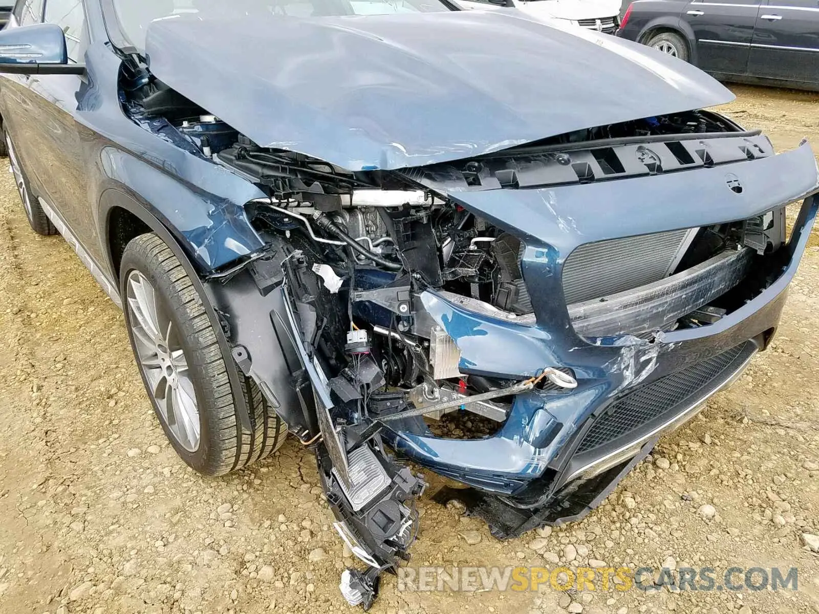 9 fotografías del automóvil dañado WDCTG4GB0KJ622371 MERCEDES-BENZ GLA 250 4M 2019