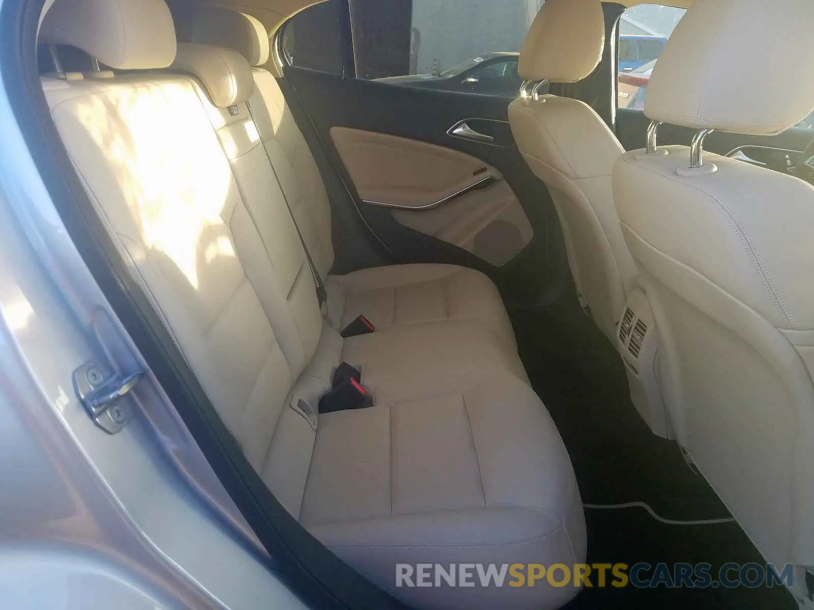 6 fotografías del automóvil dañado WDCTG4GB2KU016570 MERCEDES-BENZ GLA 250 4M 2019