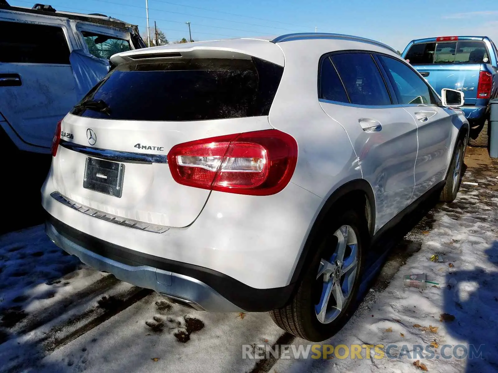 4 fotografías del automóvil dañado WDCTG4GB3KU000278 MERCEDES-BENZ GLA 250 4M 2019