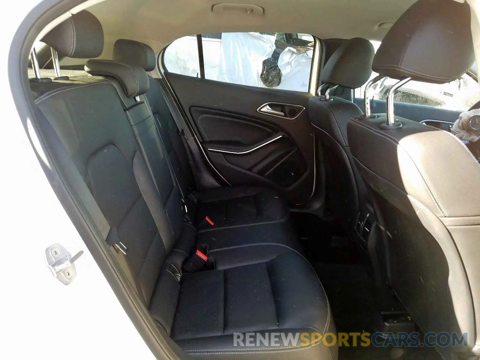 6 fotografías del automóvil dañado WDCTG4GB3KU000278 MERCEDES-BENZ GLA 250 4M 2019