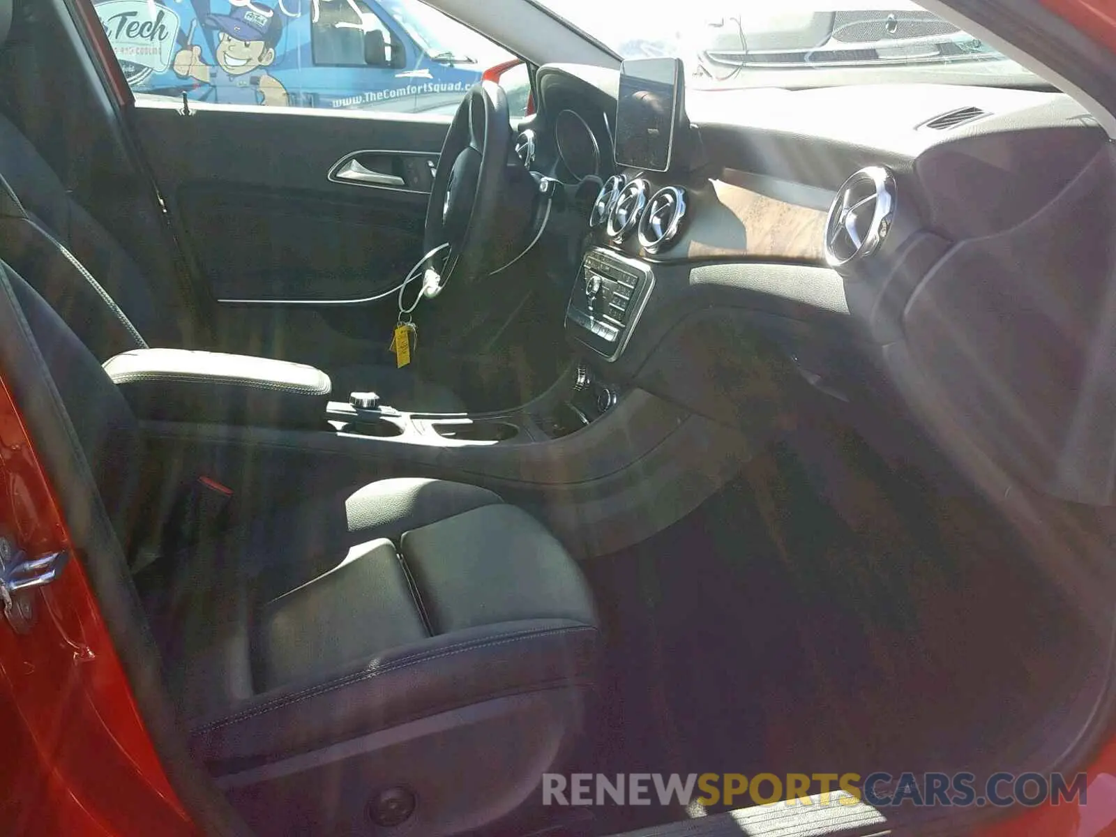 5 fotografías del automóvil dañado WDCTG4GB4KJ589763 MERCEDES-BENZ GLA 250 4M 2019