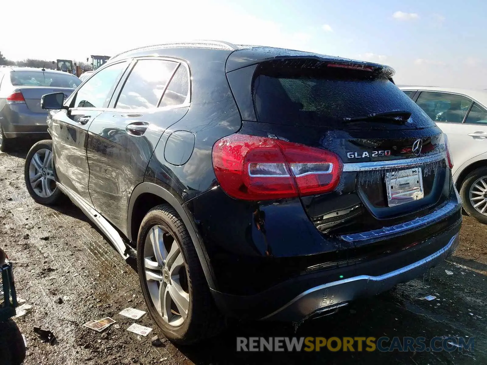 3 fotografías del automóvil dañado WDCTG4GBXKJ552118 MERCEDES-BENZ GLA 250 4M 2019