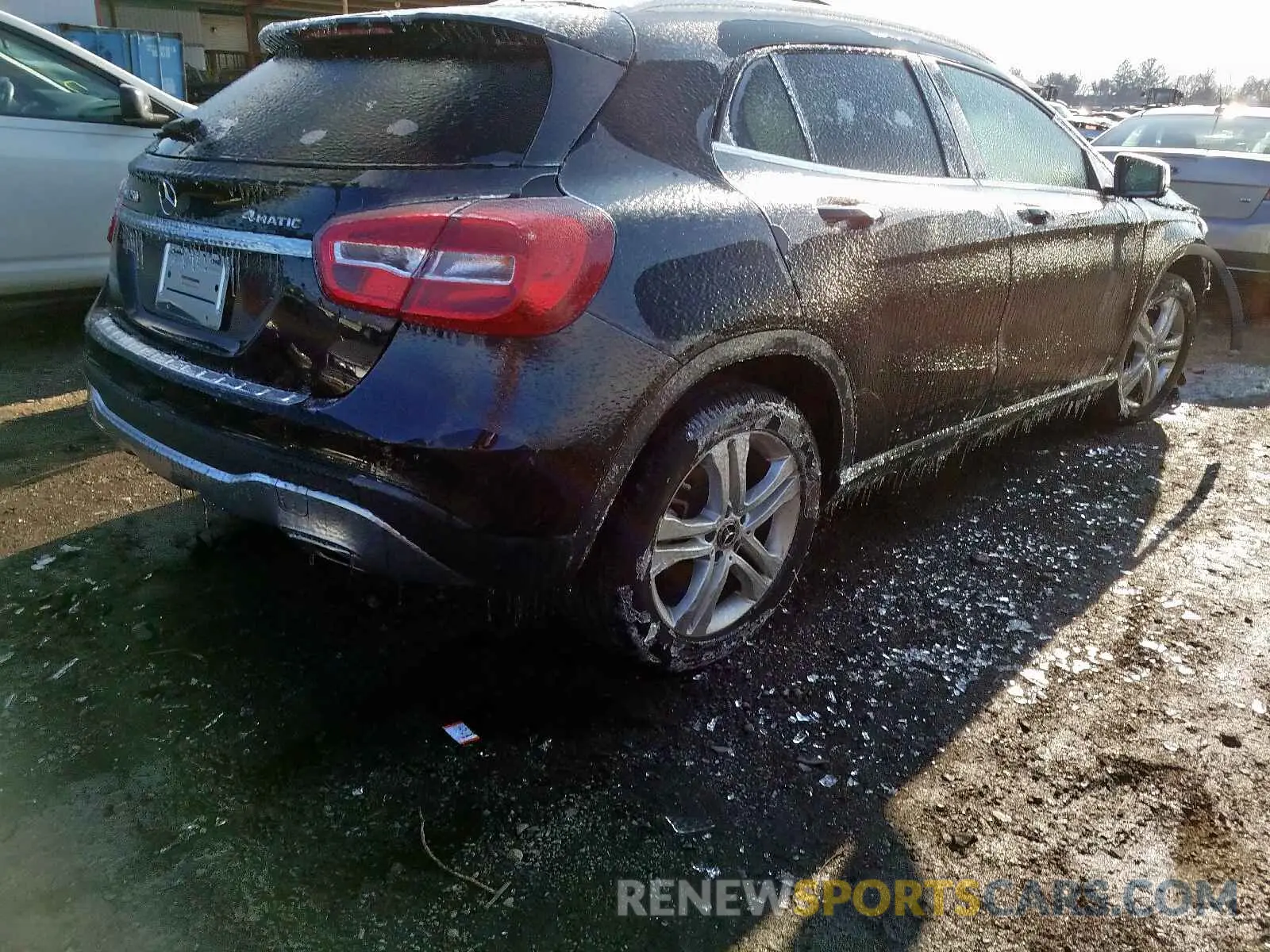 4 fotografías del automóvil dañado WDCTG4GBXKJ552118 MERCEDES-BENZ GLA 250 4M 2019