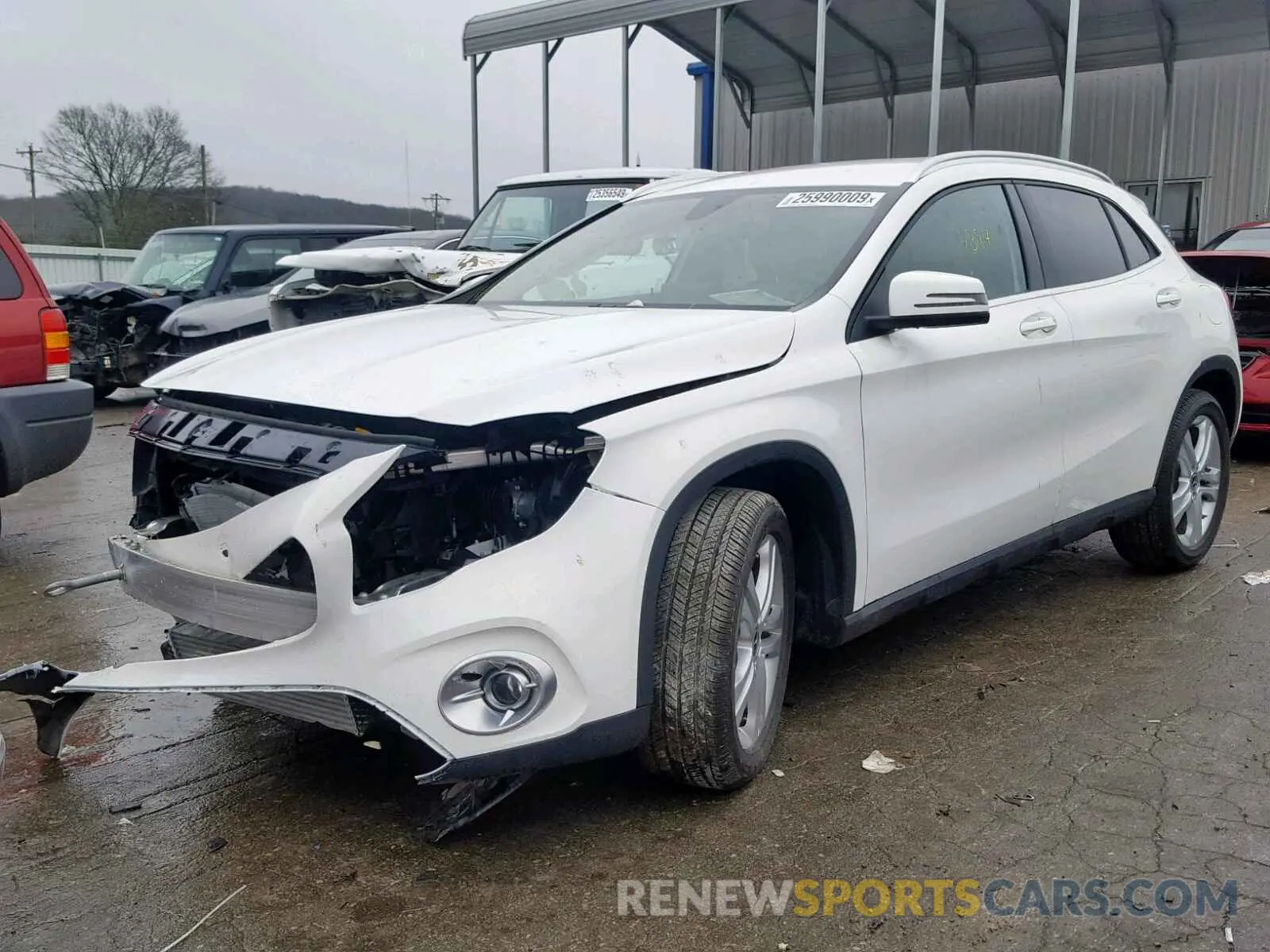 2 fotografías del automóvil dañado WDCTG4GBXKU000889 MERCEDES-BENZ GLA 250 4M 2019