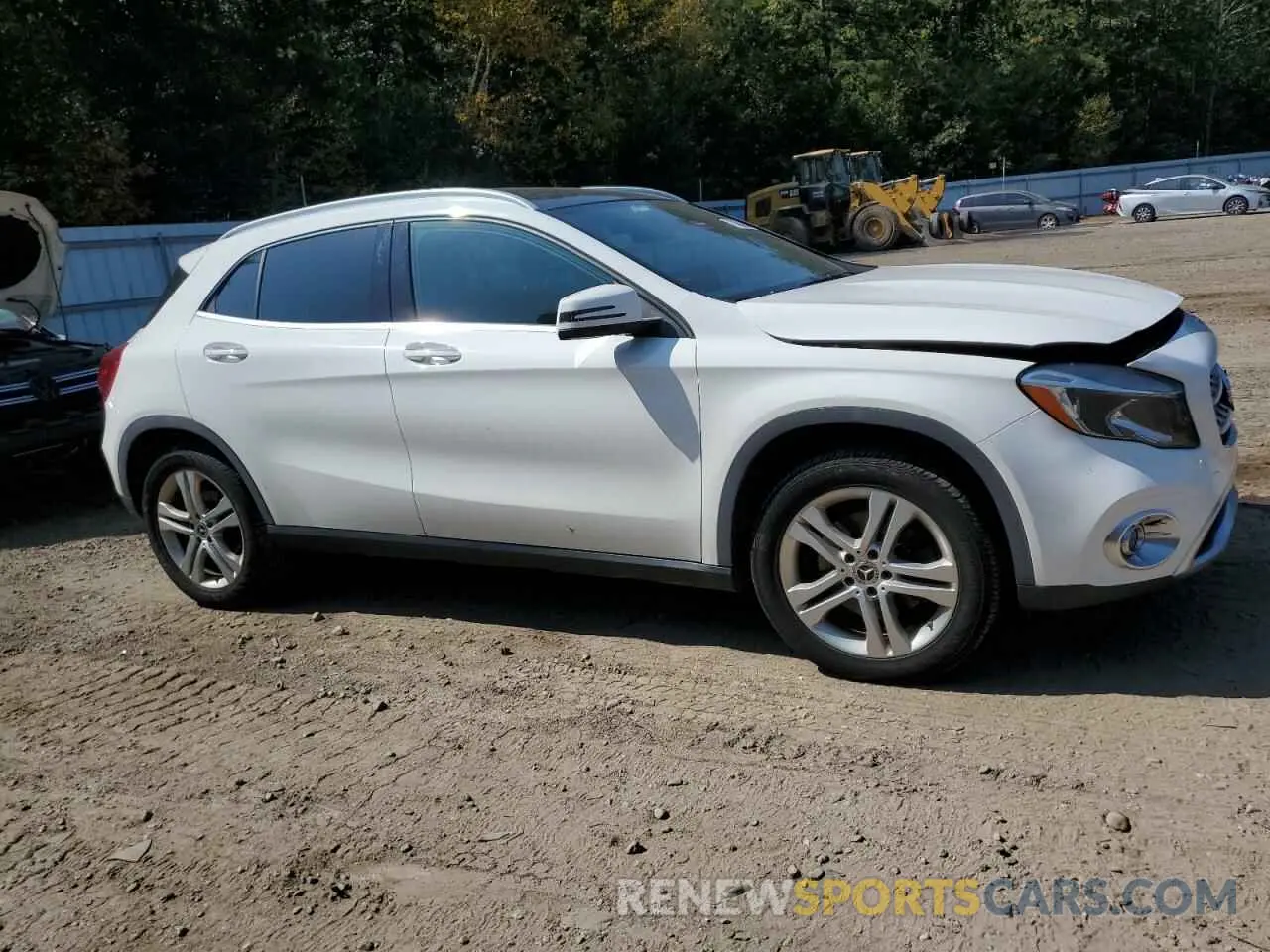 4 fotografías del automóvil dañado WDCTG4GB8JJ490958 MERCEDES-BENZ GLA-CLASS 2018