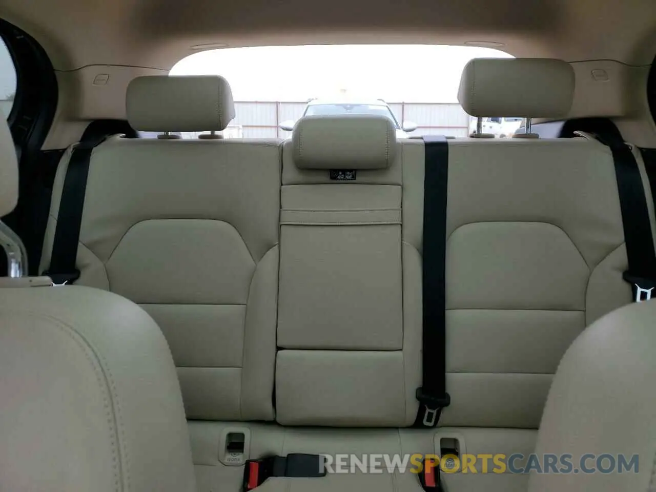 10 fotografías del automóvil dañado WDCTG4EB1KJ551703 MERCEDES-BENZ GLA-CLASS 2019