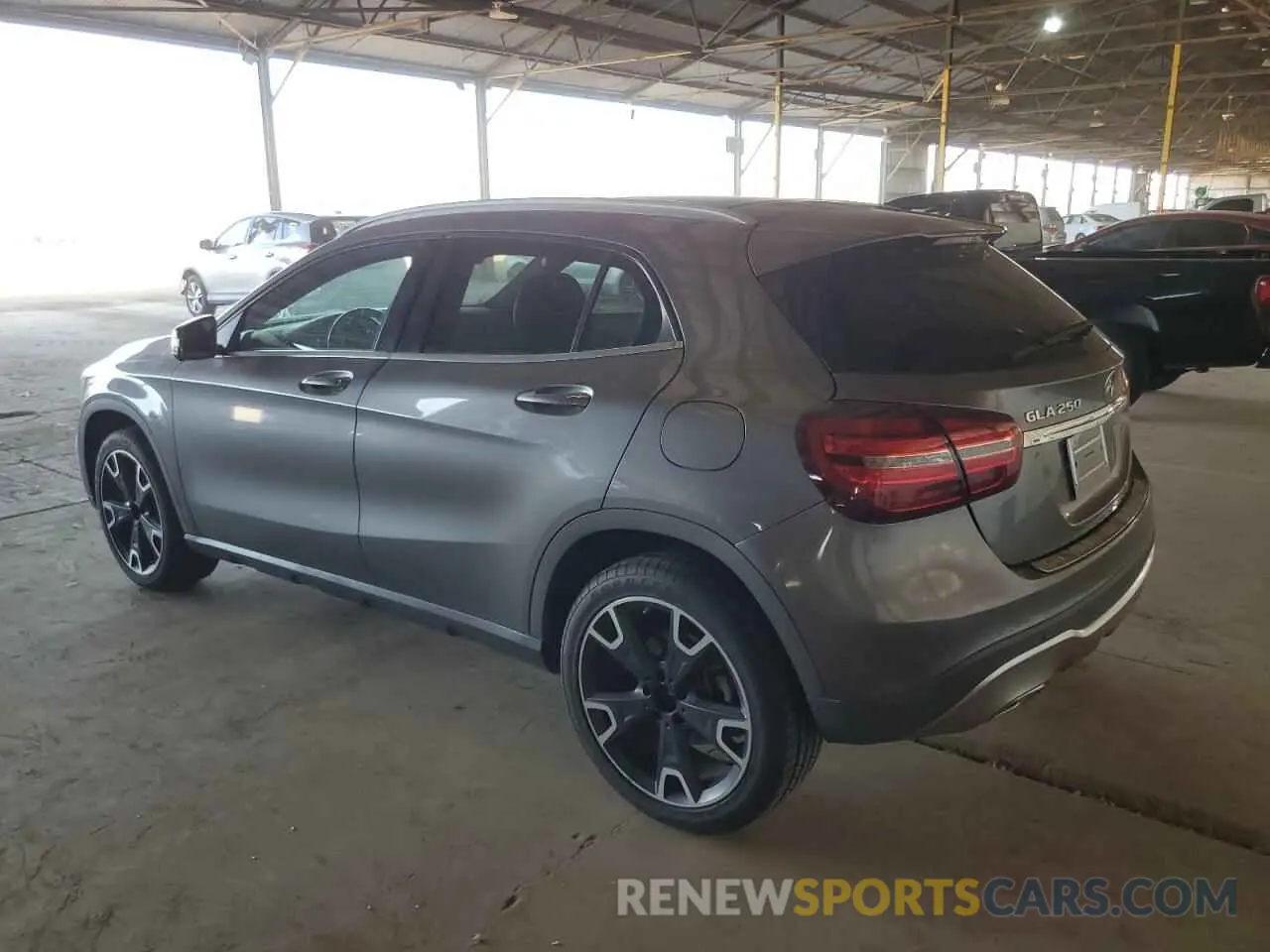 2 fotografías del automóvil dañado WDCTG4EB1KJ611026 MERCEDES-BENZ GLA-CLASS 2019