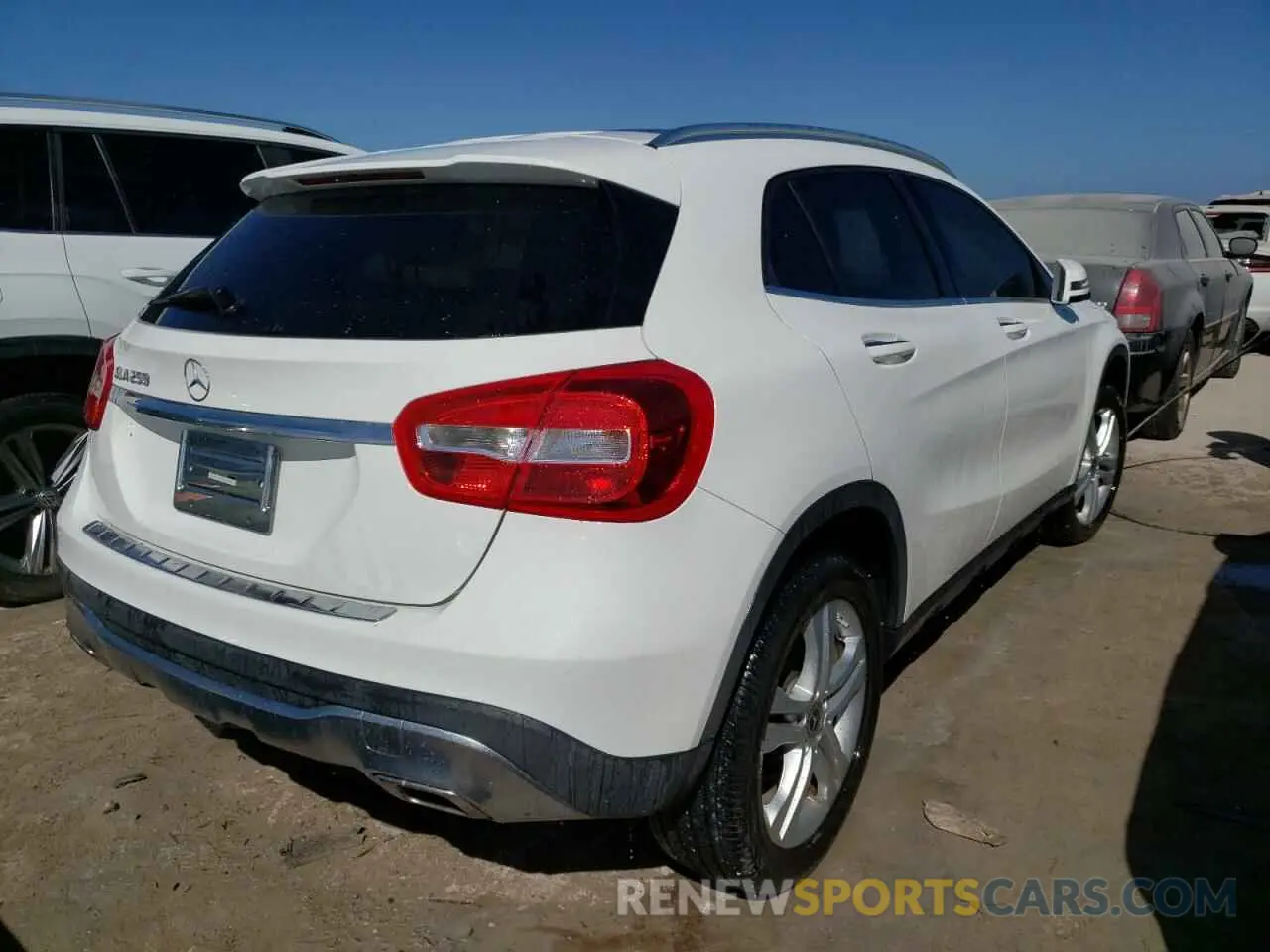 4 fotografías del automóvil dañado WDCTG4EB1KU010584 MERCEDES-BENZ GLA-CLASS 2019