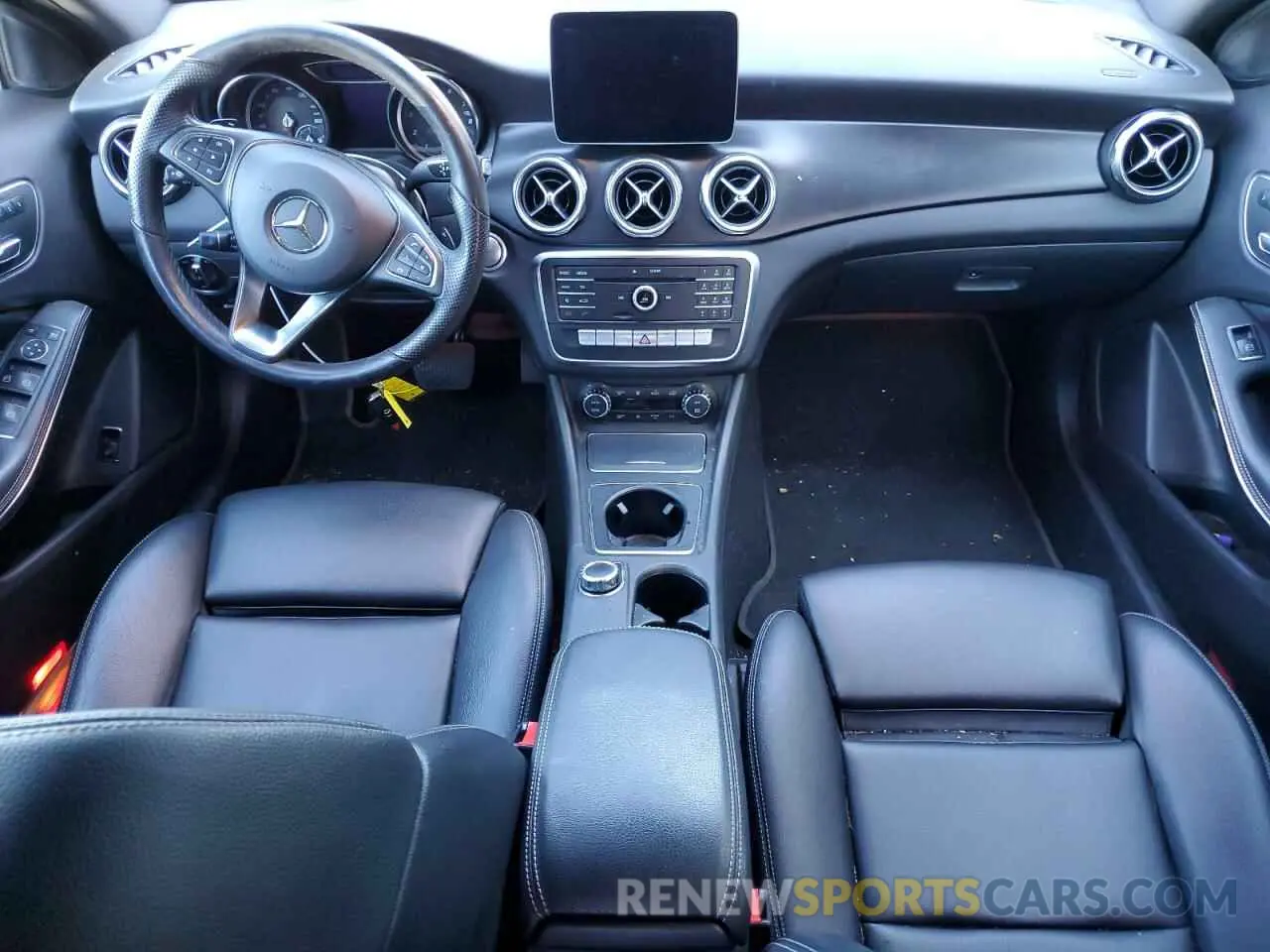 8 fotografías del automóvil dañado WDCTG4EB4KJ543210 MERCEDES-BENZ GLA-CLASS 2019