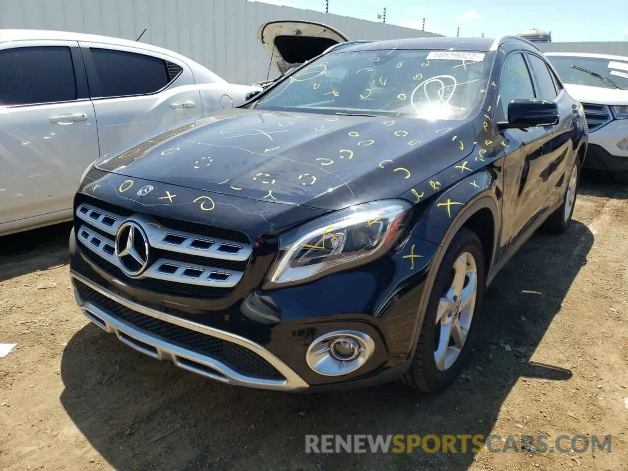 2 fotografías del automóvil dañado WDCTG4EB4KU003449 MERCEDES-BENZ GLA-CLASS 2019