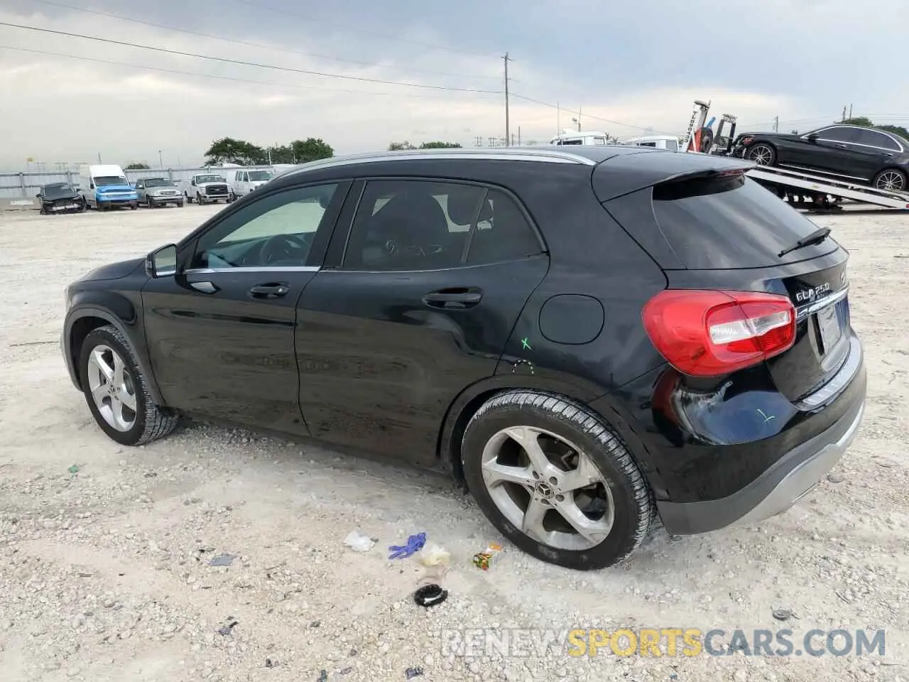 2 fotografías del automóvil dañado WDCTG4EB5KJ548982 MERCEDES-BENZ GLA-CLASS 2019