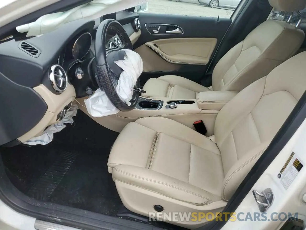 7 fotografías del automóvil dañado WDCTG4EB5KJ551929 MERCEDES-BENZ GLA-CLASS 2019
