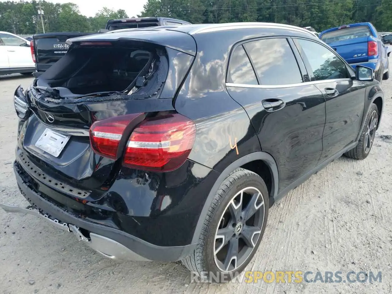 4 fotografías del automóvil dañado WDCTG4EB5KU005730 MERCEDES-BENZ GLA-CLASS 2019