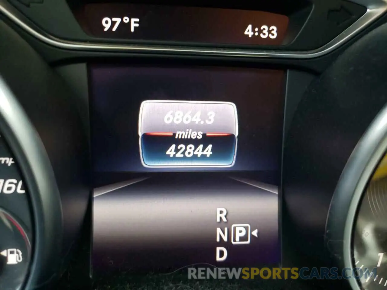 8 fotografías del automóvil dañado WDCTG4EB5KU005730 MERCEDES-BENZ GLA-CLASS 2019
