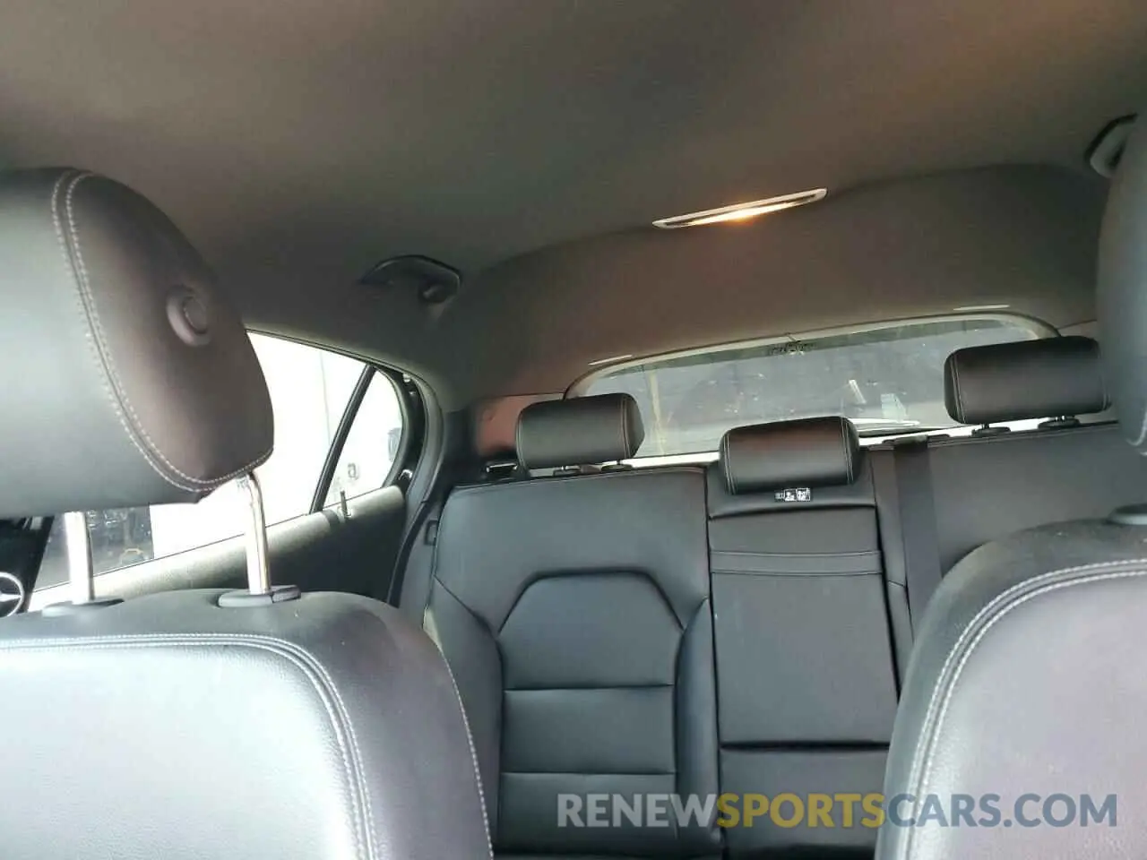 10 fotografías del automóvil dañado WDCTG4EB6KJ574278 MERCEDES-BENZ GLA-CLASS 2019