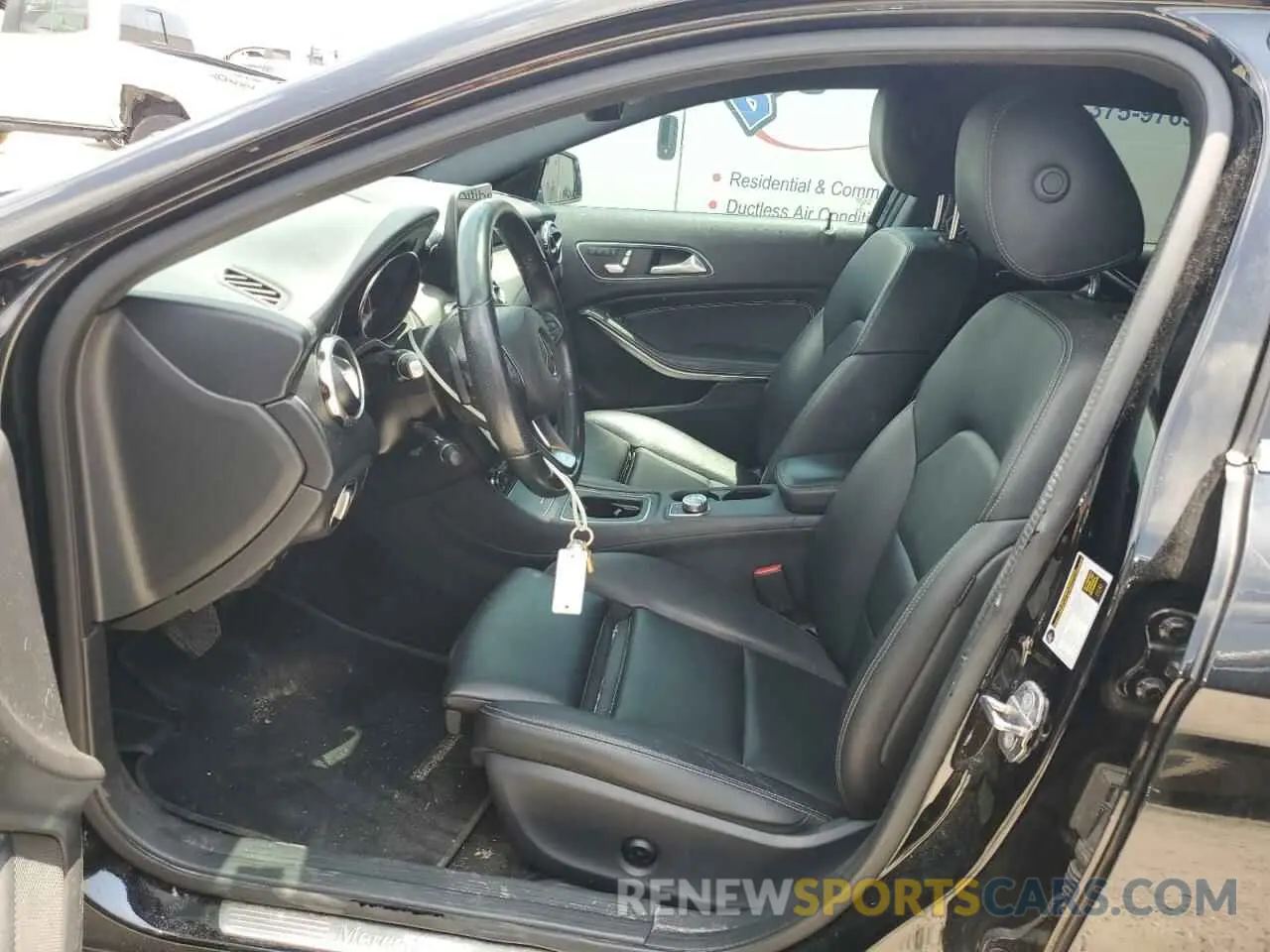 7 fotografías del automóvil dañado WDCTG4EB6KJ574278 MERCEDES-BENZ GLA-CLASS 2019