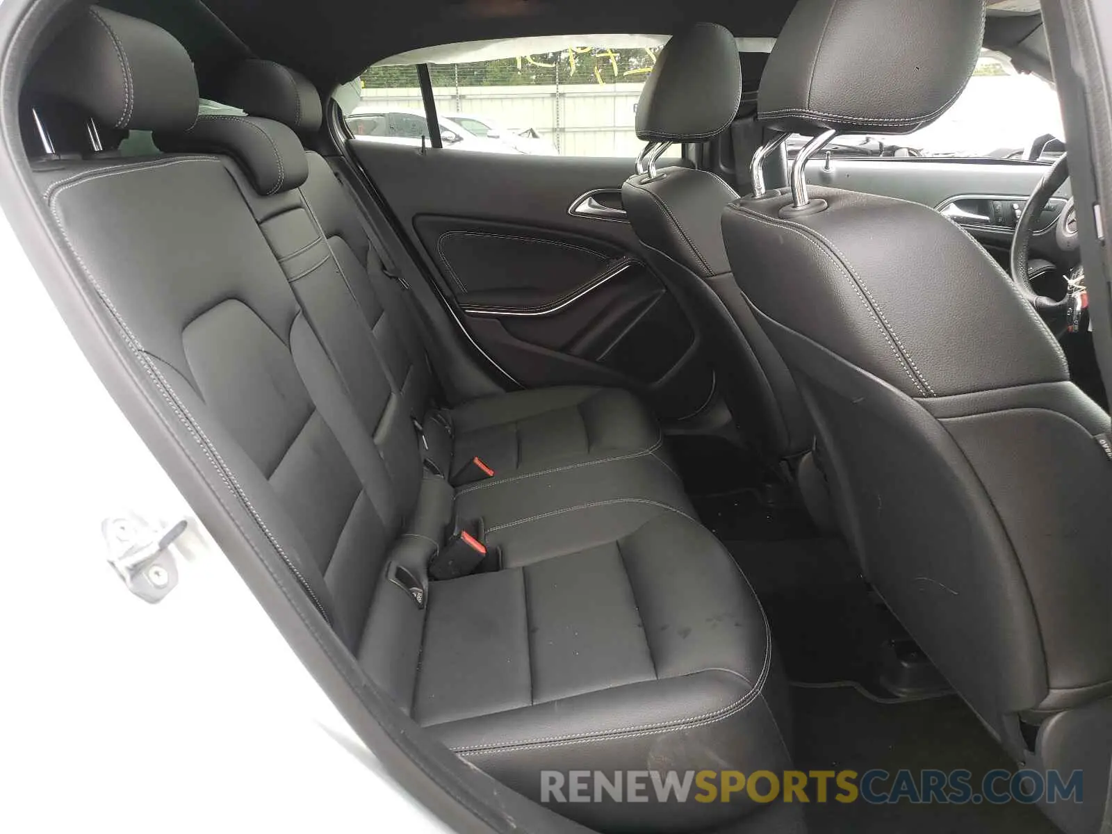 6 fotografías del automóvil dañado WDCTG4EB6KU007518 MERCEDES-BENZ GLA-CLASS 2019