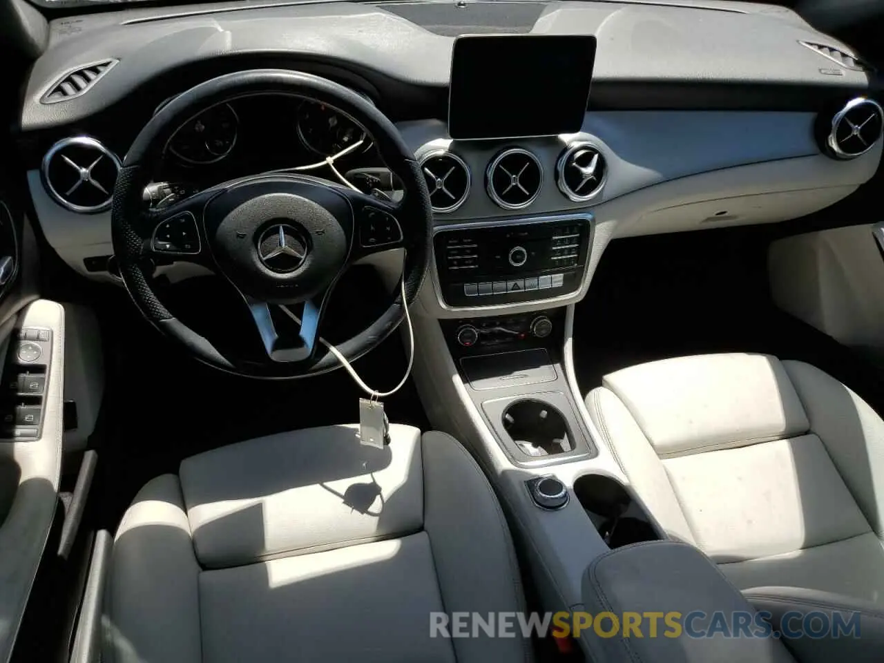 8 fotografías del automóvil dañado WDCTG4EB7KU003915 MERCEDES-BENZ GLA-CLASS 2019