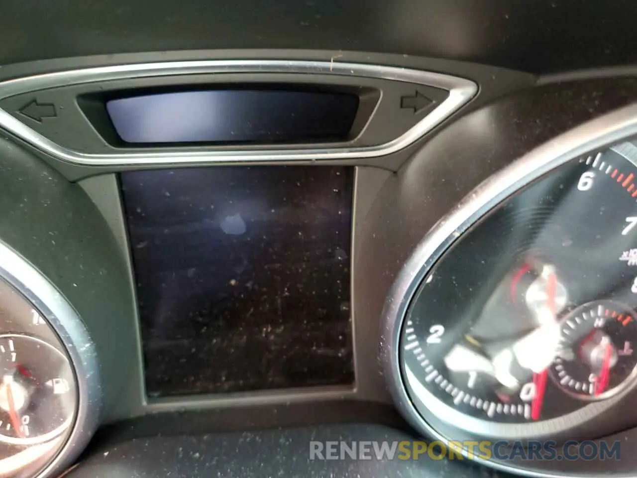 8 fotografías del automóvil dañado WDCTG4EB7KU010878 MERCEDES-BENZ GLA-CLASS 2019