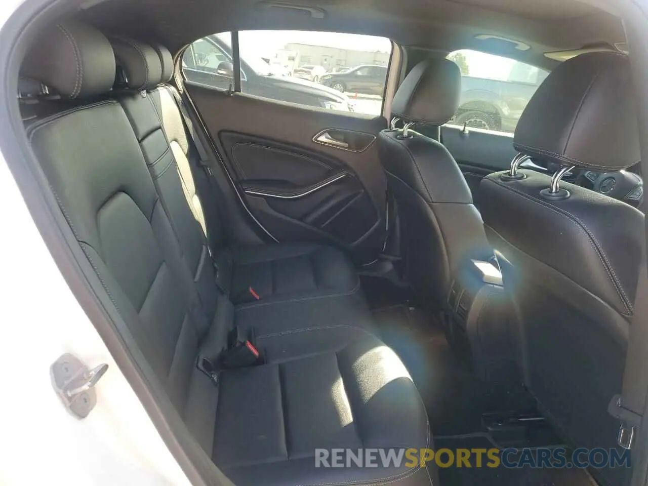 11 fotografías del automóvil dañado WDCTG4EB7KU012839 MERCEDES-BENZ GLA-CLASS 2019