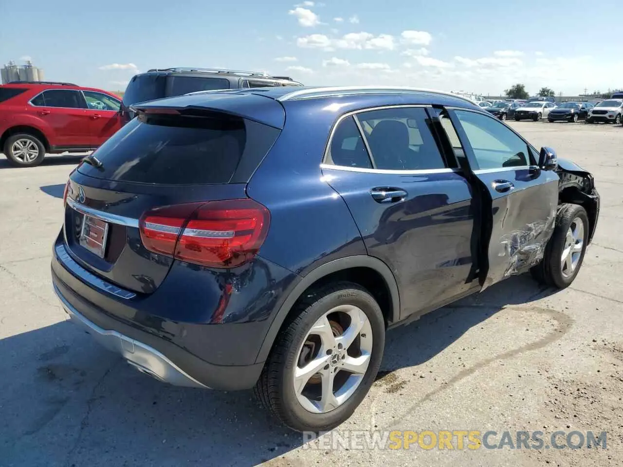 4 fotografías del automóvil dañado WDCTG4EB8KU000604 MERCEDES-BENZ GLA-CLASS 2019