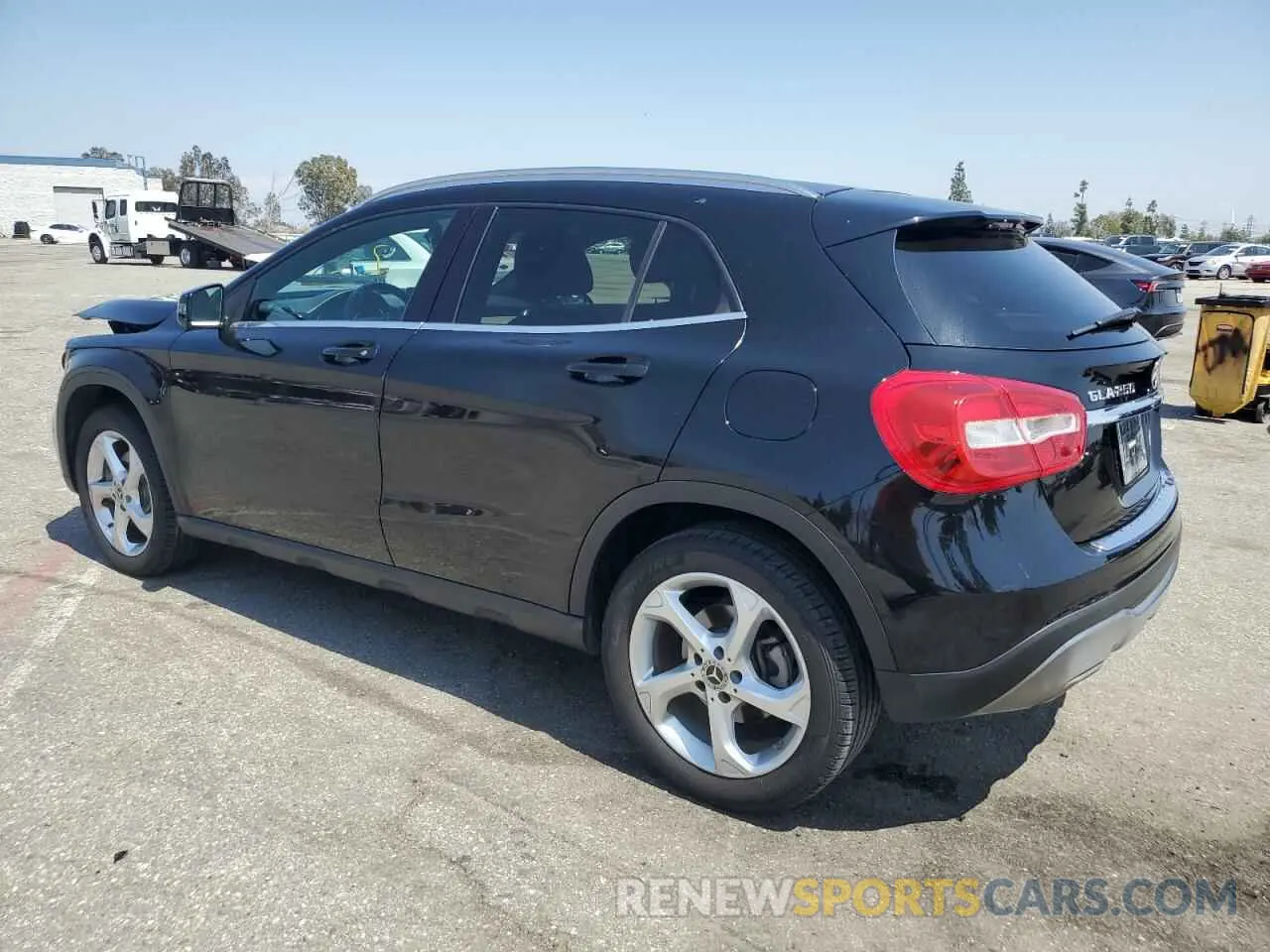 2 fotografías del automóvil dañado WDCTG4EB9KJ551075 MERCEDES-BENZ GLA-CLASS 2019