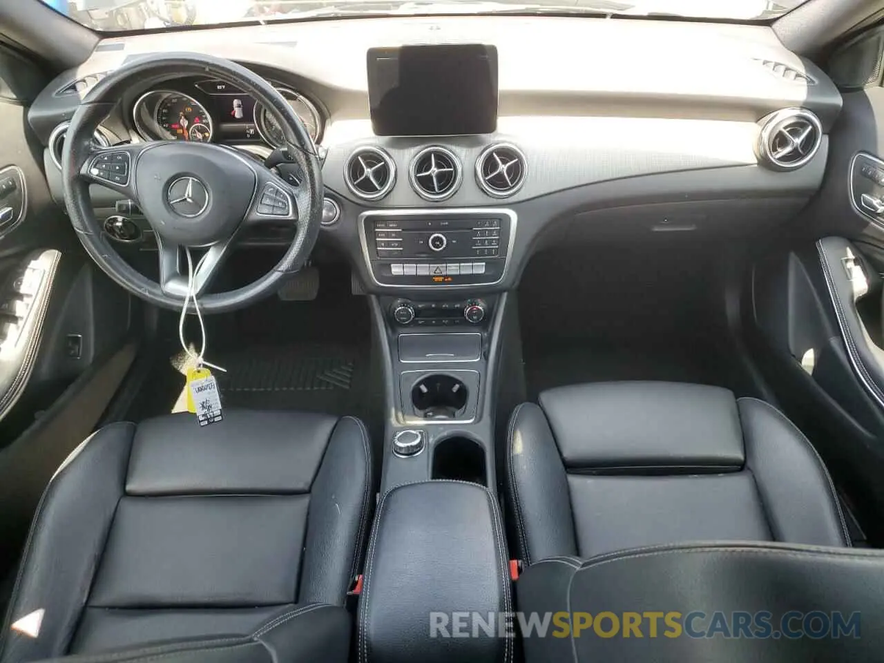 8 fotografías del automóvil dañado WDCTG4EB9KJ551075 MERCEDES-BENZ GLA-CLASS 2019